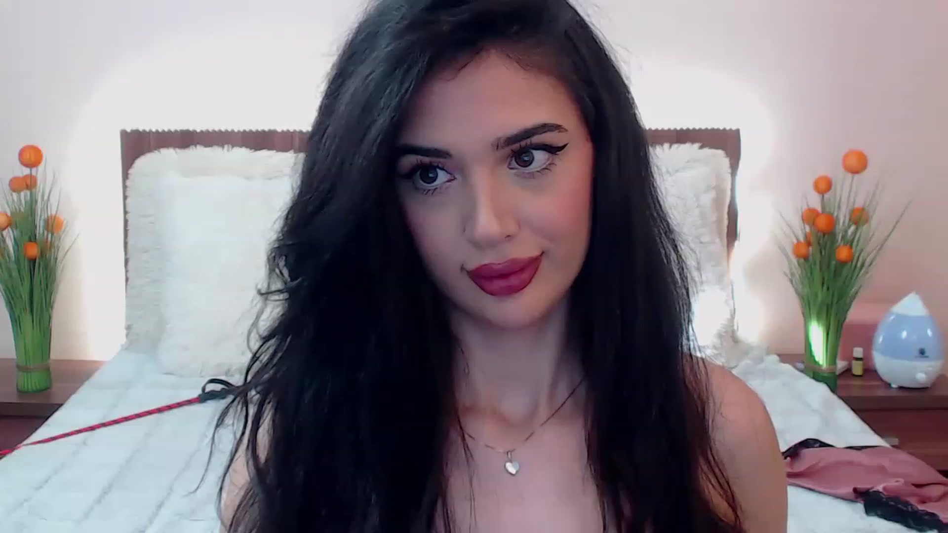 Gallery image thumbnail from DestinyFox1's myfreecams stream on, 03/17/2023, 07:46 image 19 of 20