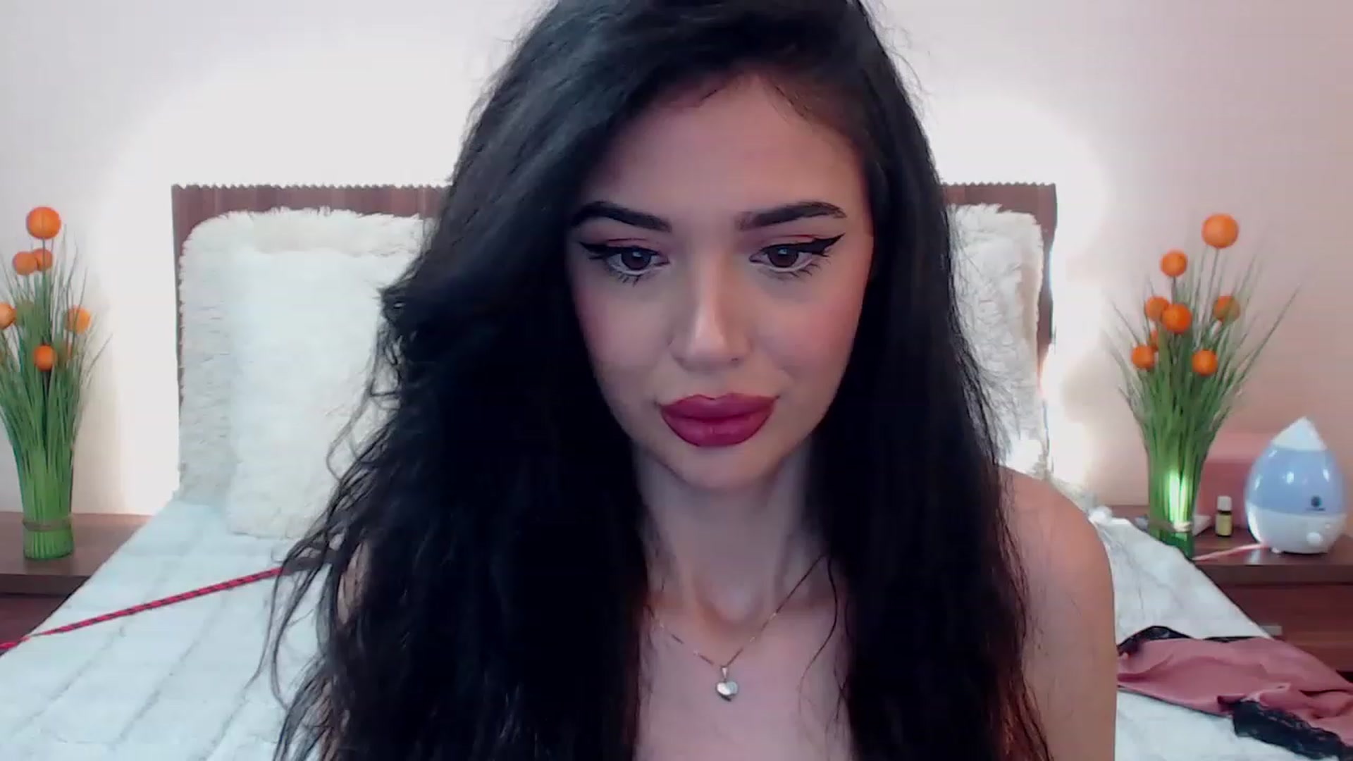 Gallery image thumbnail from DestinyFox1's myfreecams stream on, 03/17/2023, 07:46 image 20 of 20