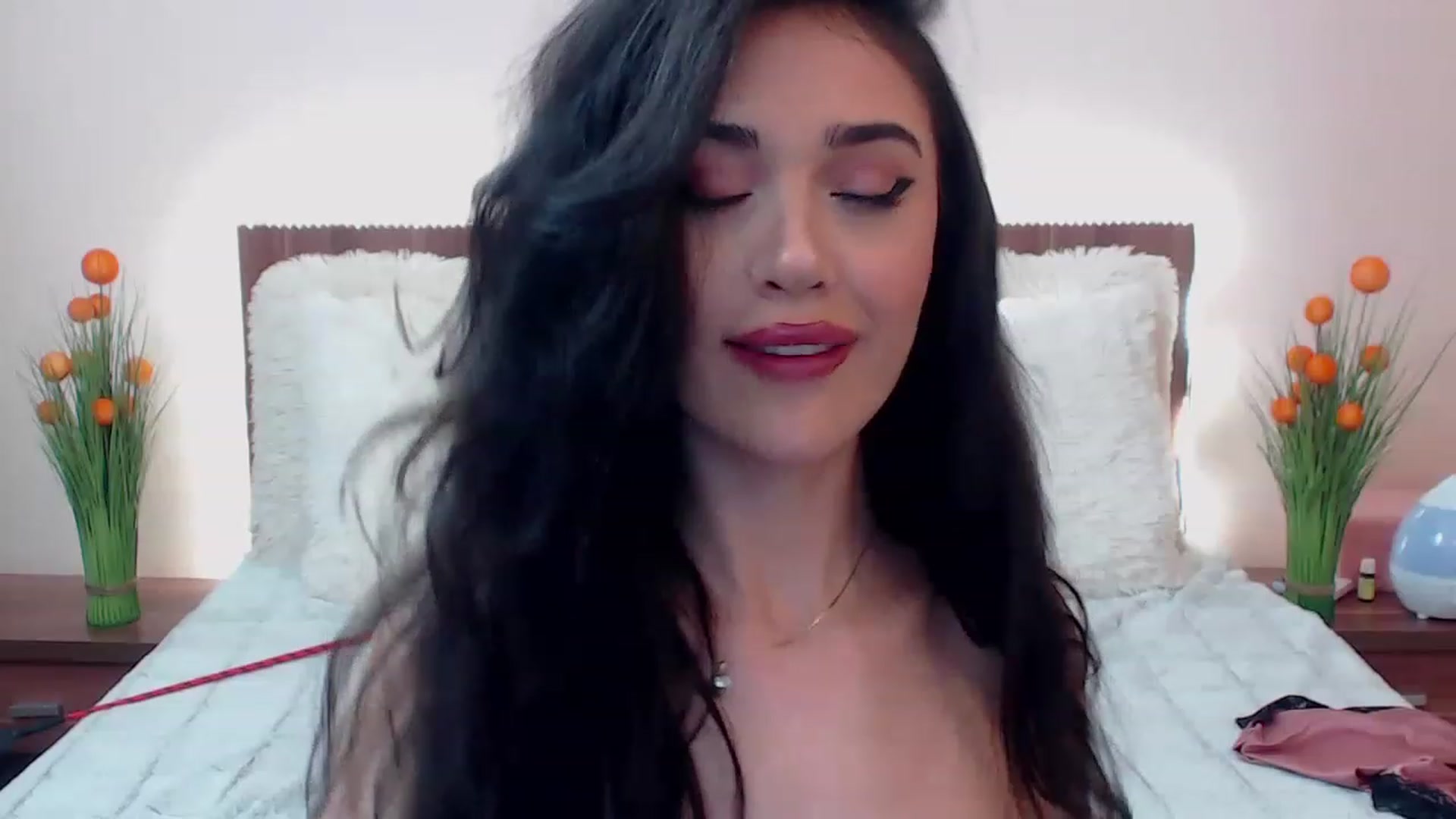 Gallery image thumbnail from DestinyFox1's myfreecams stream on, 03/17/2023, 07:46 image 5 of 20