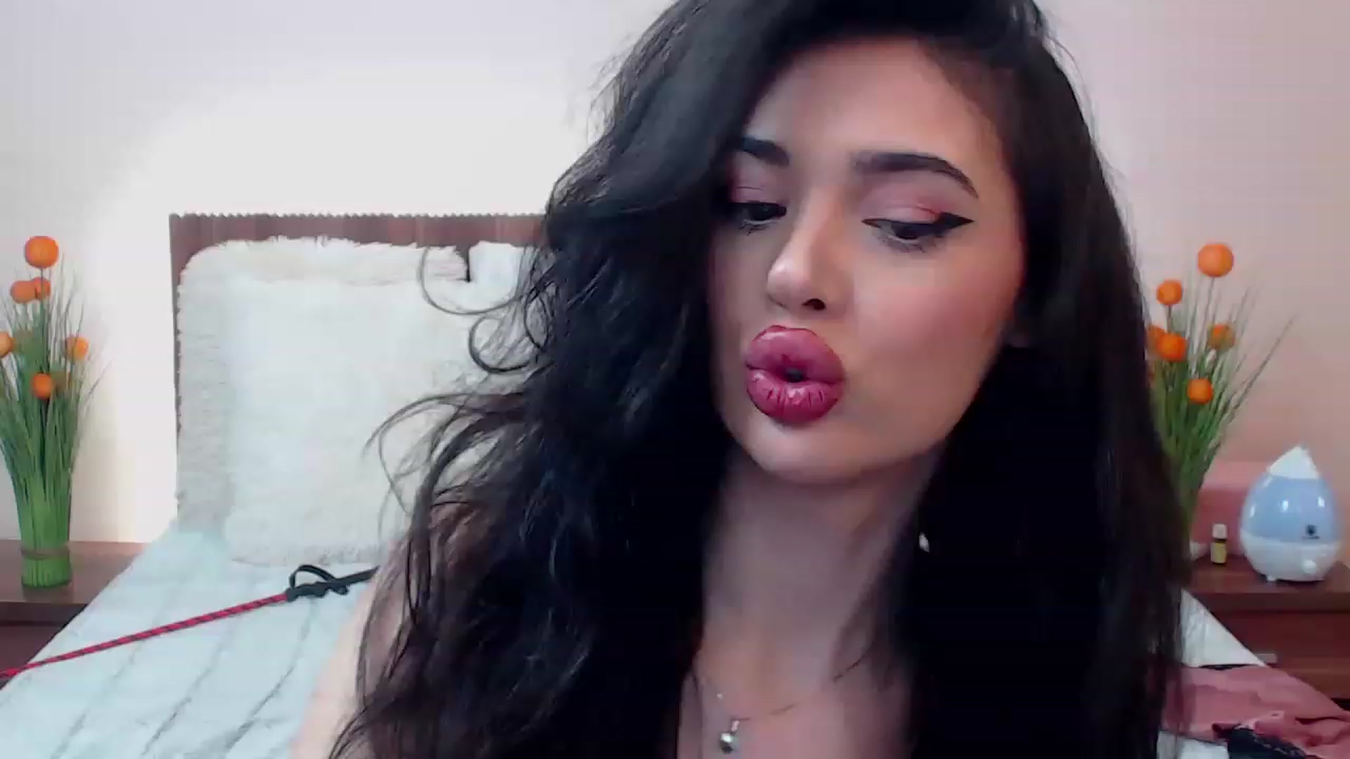 Gallery image thumbnail from DestinyFox1's myfreecams stream on, 03/17/2023, 07:46 image 9 of 20