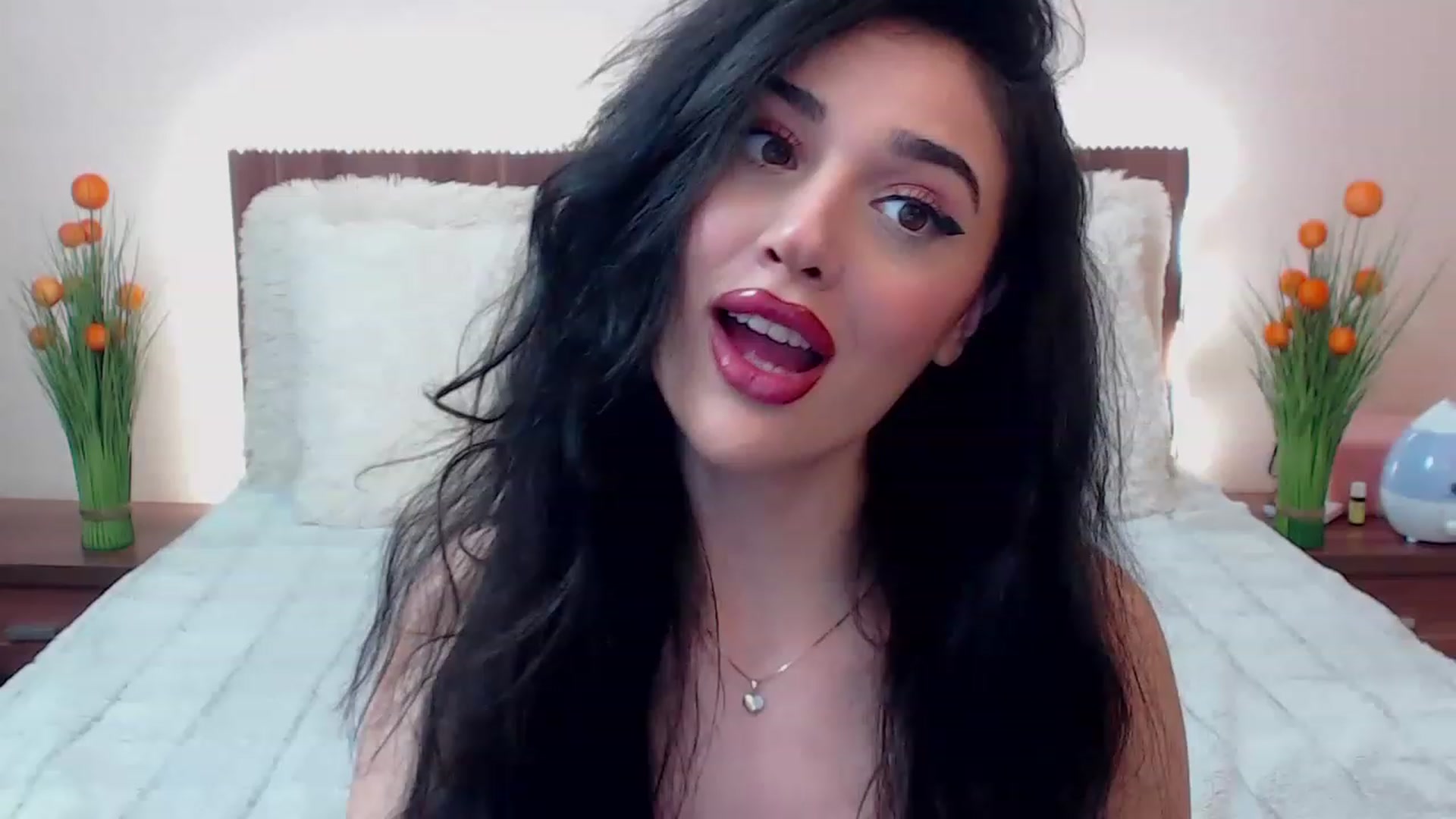 Gallery image thumbnail from DestinyFox1's myfreecams stream on, 03/17/2023, 10:50 image 7 of 20