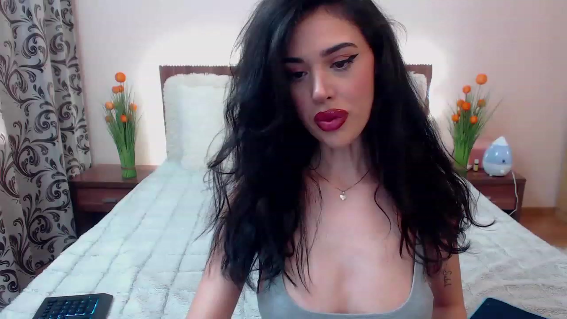 Gallery image thumbnail from DestinyFox1's myfreecams stream on, 03/17/2023, 10:50 image 12 of 20