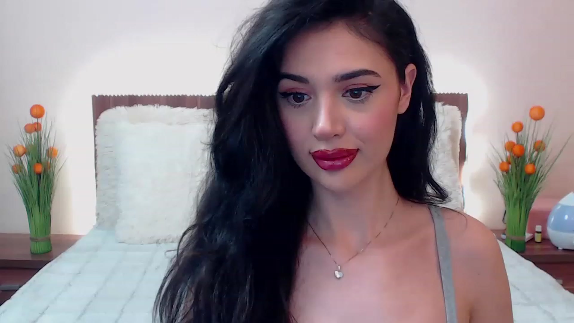 Gallery image thumbnail from DestinyFox1's myfreecams stream on, 03/17/2023, 10:50 image 1 of 20