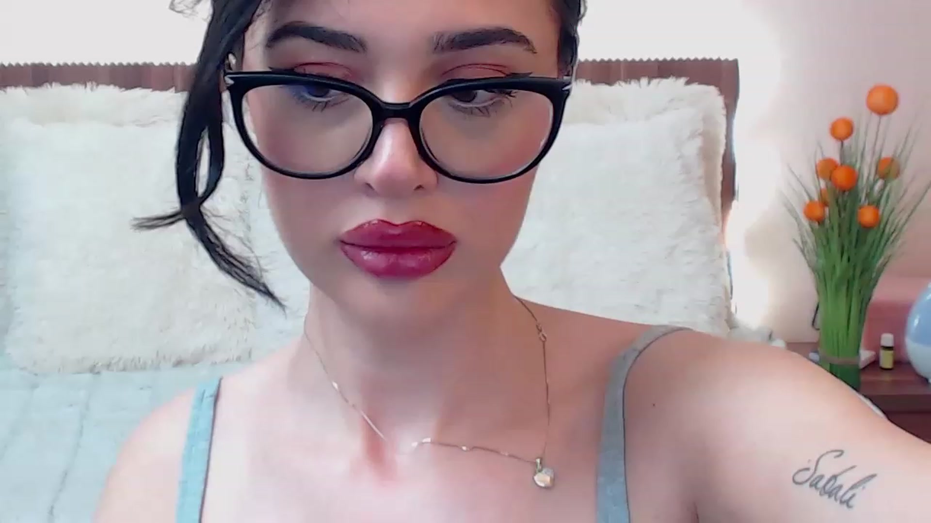 Gallery image thumbnail from DestinyFox1's myfreecams stream on, 03/17/2023, 10:50 image 17 of 20