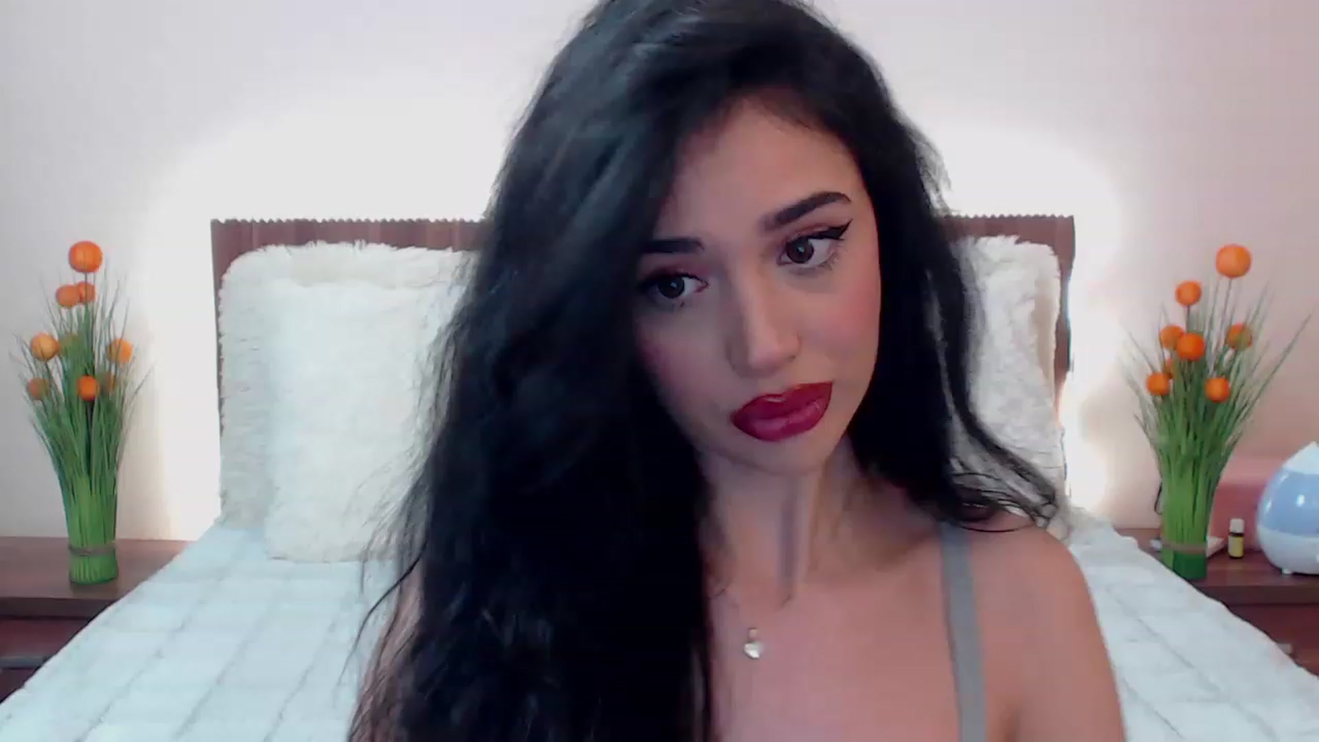 Gallery image thumbnail from DestinyFox1's myfreecams stream on, 03/17/2023, 10:50 image 3 of 20