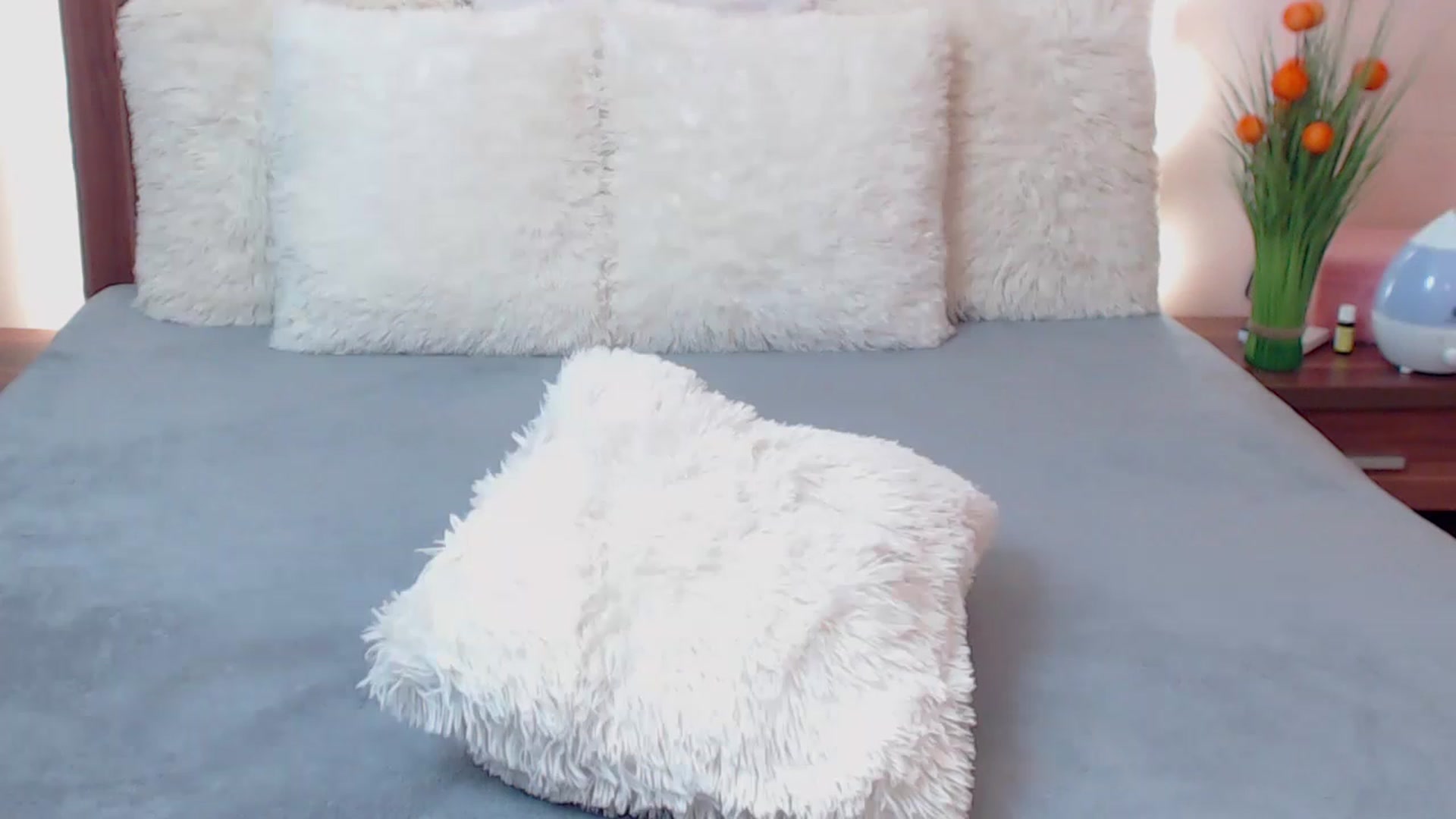 Gallery image thumbnail from DestinyFox1's myfreecams stream on, 03/17/2023, 11:38 image 19 of 20