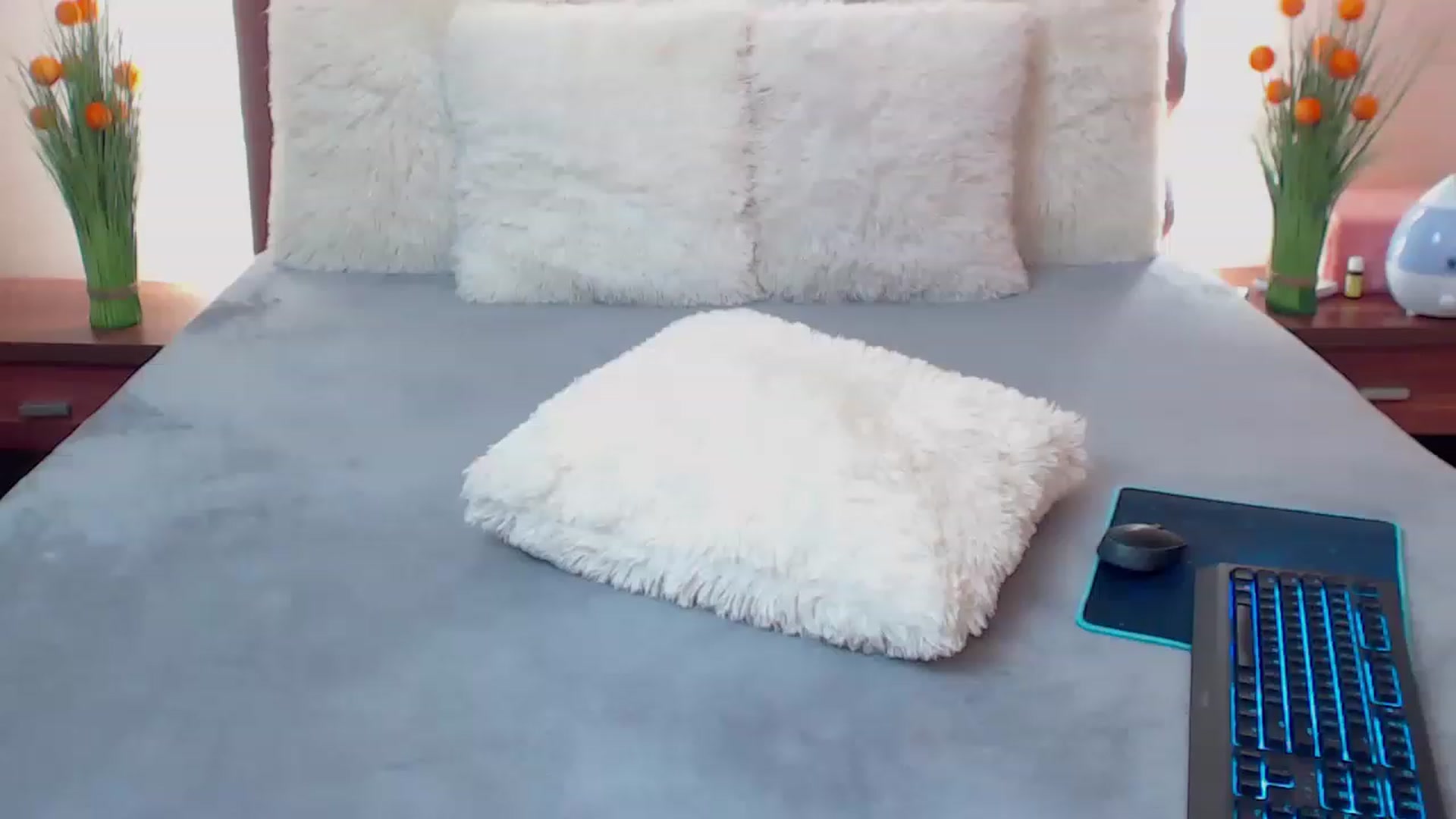 Gallery image thumbnail from DestinyFox1's myfreecams stream on, 03/18/2023, 14:30 image 16 of 20