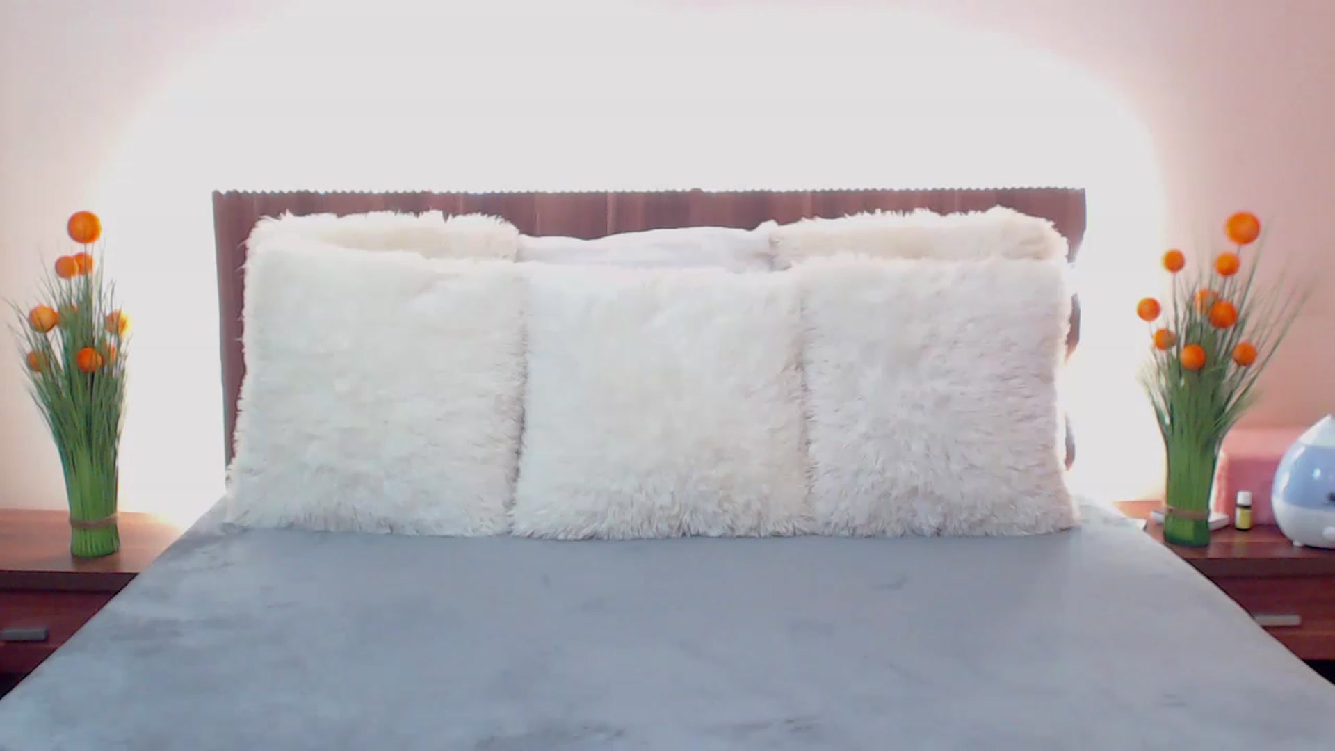 Gallery image thumbnail from DestinyFox1's myfreecams stream on, 03/18/2023, 14:30 image 8 of 20