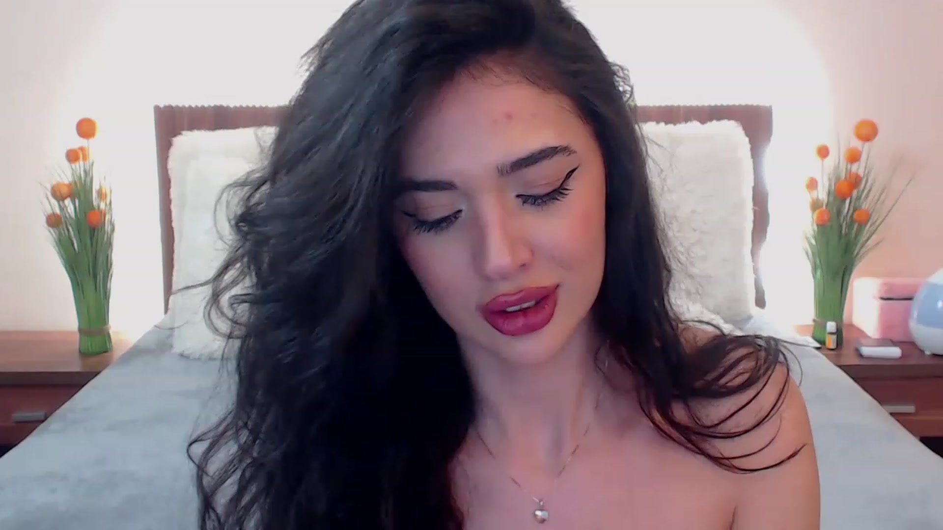 Gallery image thumbnail from DestinyFox1's myfreecams stream on, 03/19/2023, 11:57 image 16 of 20
