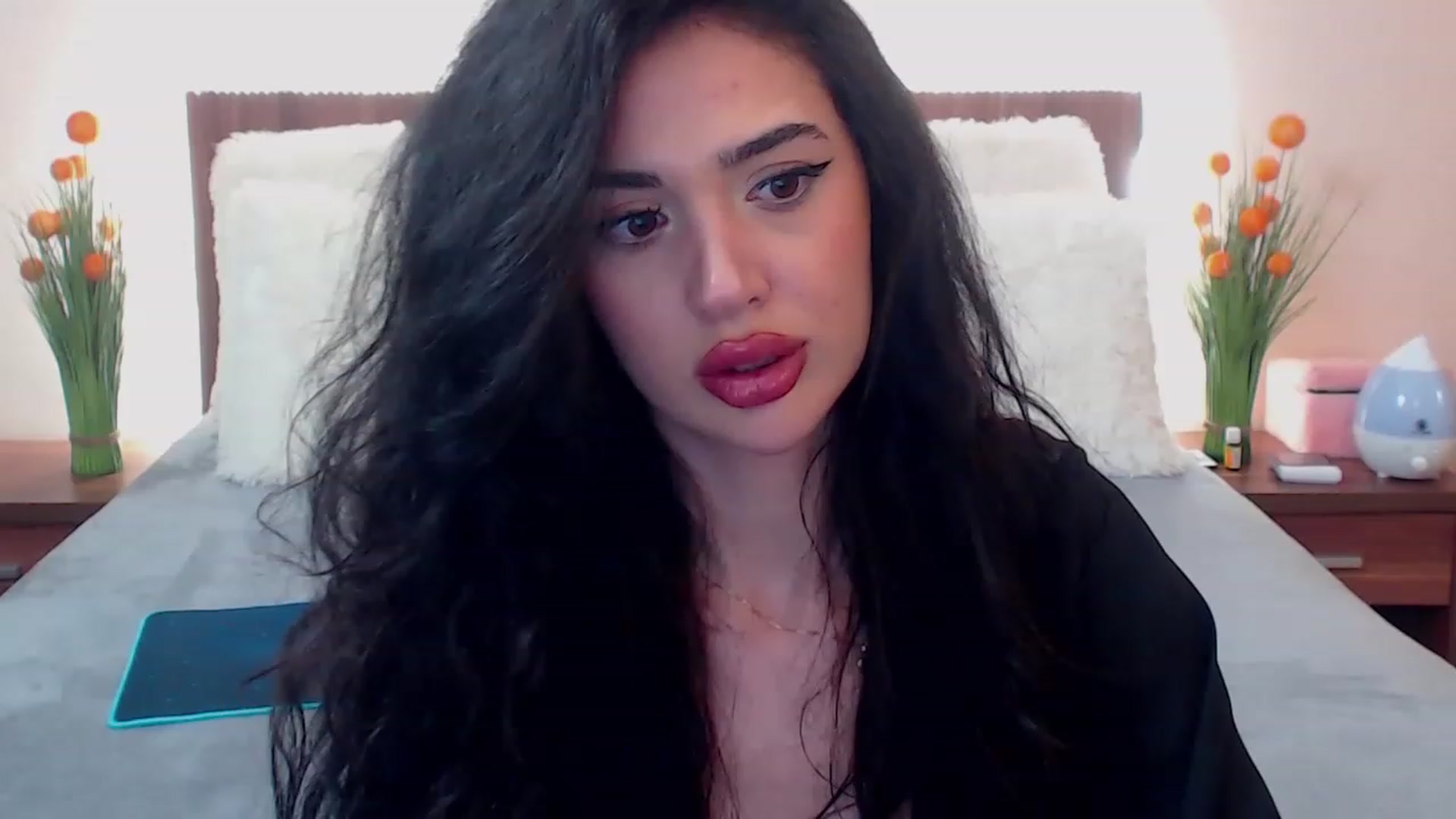 Gallery image thumbnail from DestinyFox1's myfreecams stream on, 03/19/2023, 12:27 image 20 of 20