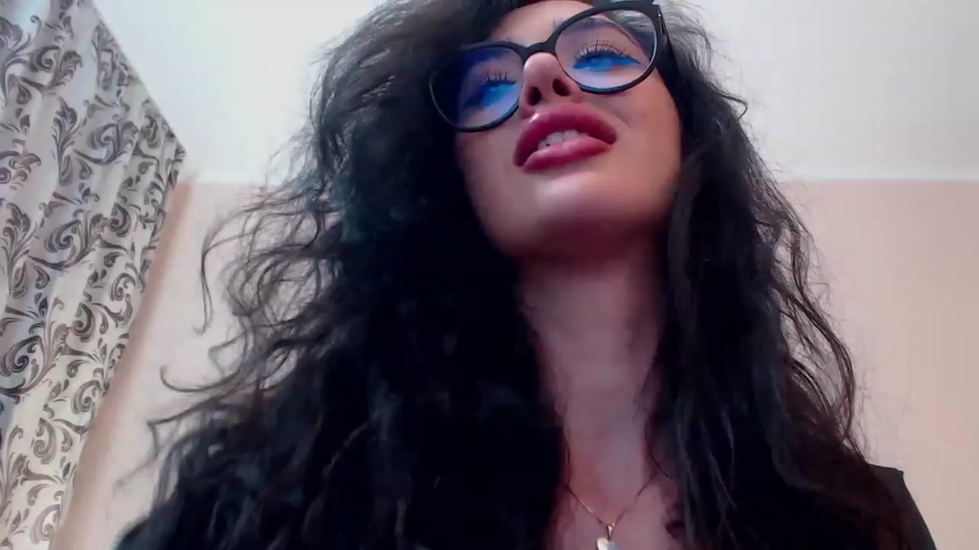 Gallery image thumbnail from DestinyFox1's myfreecams stream on, 03/19/2023, 12:27 image 3 of 20