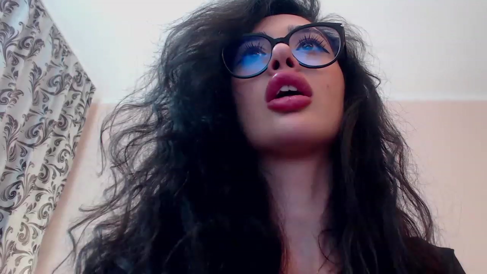 Gallery image thumbnail from DestinyFox1's myfreecams stream on, 03/19/2023, 12:27 image 2 of 20