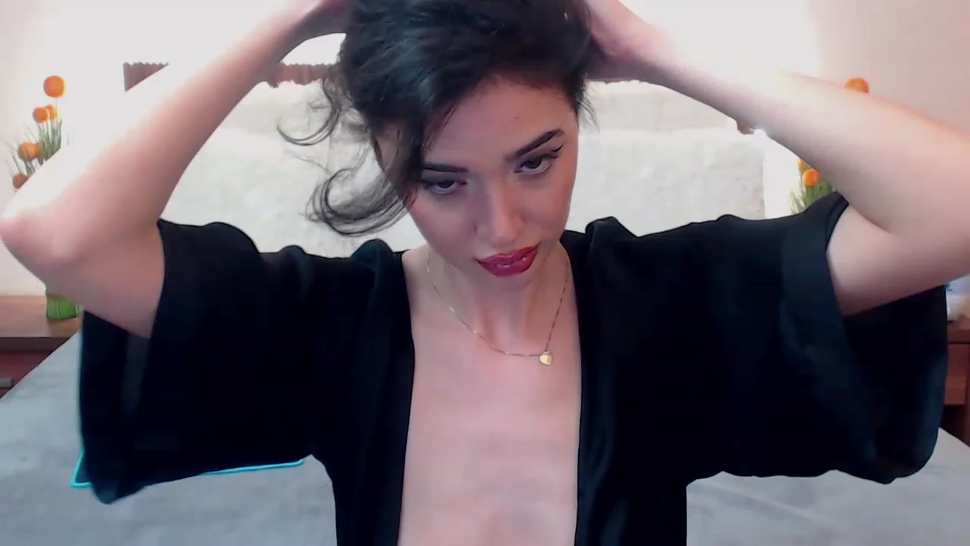 Gallery image thumbnail from DestinyFox1's myfreecams stream on, 03/19/2023, 12:39 image 8 of 20