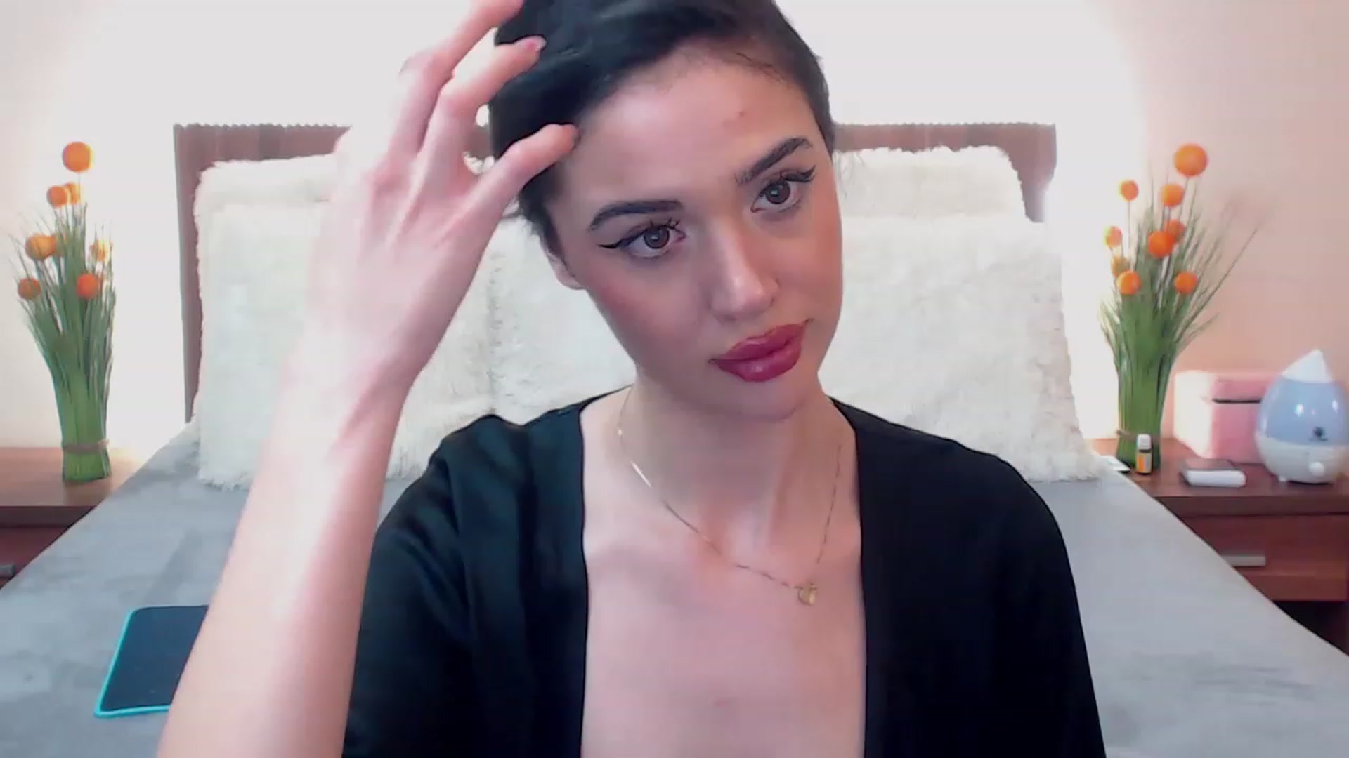 Gallery image thumbnail from DestinyFox1's myfreecams stream on, 03/19/2023, 12:39 image 9 of 20