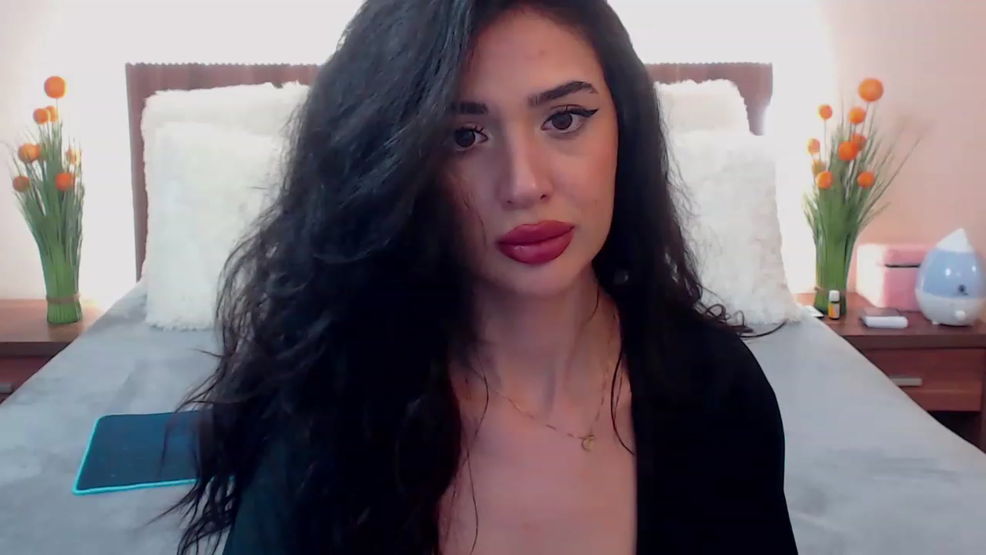 Gallery image thumbnail from DestinyFox1's myfreecams stream on, 03/19/2023, 12:39 image 1 of 20