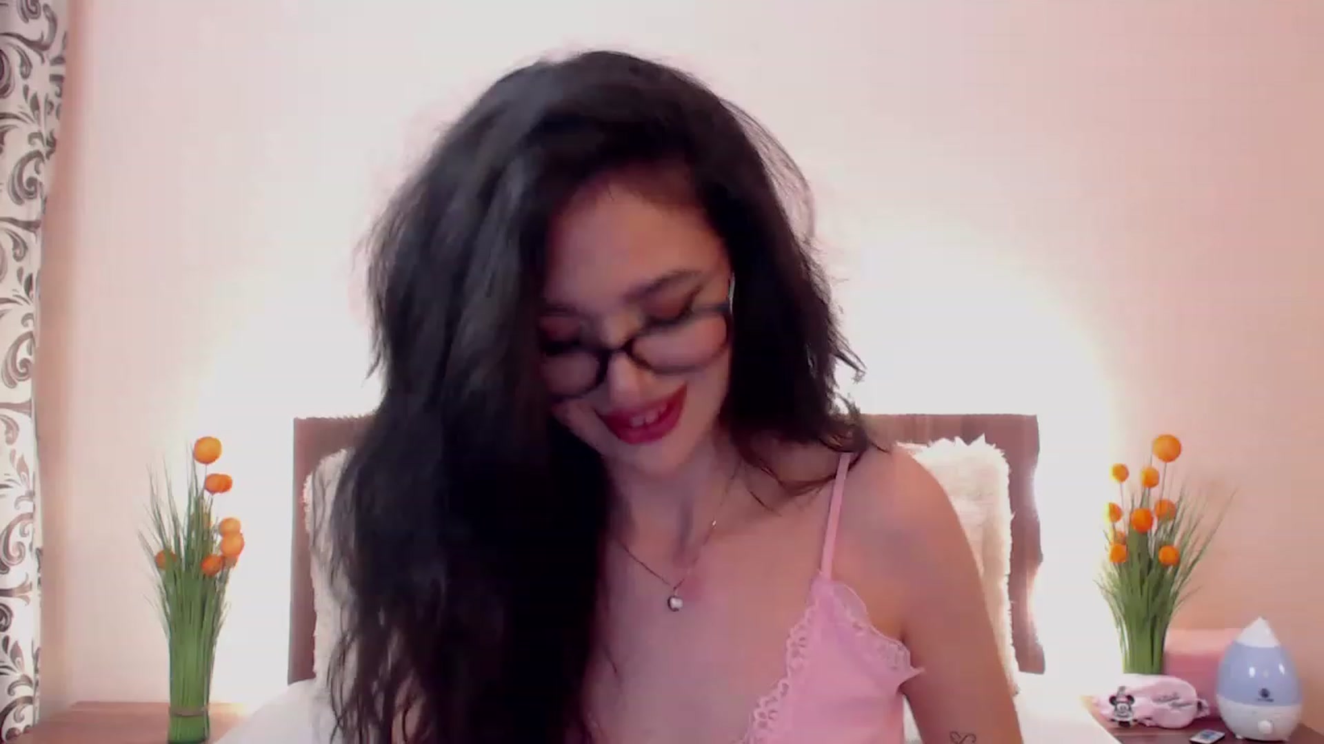 Gallery image thumbnail from DestinyFox1's myfreecams stream on, 03/21/2023, 07:39 image 9 of 20