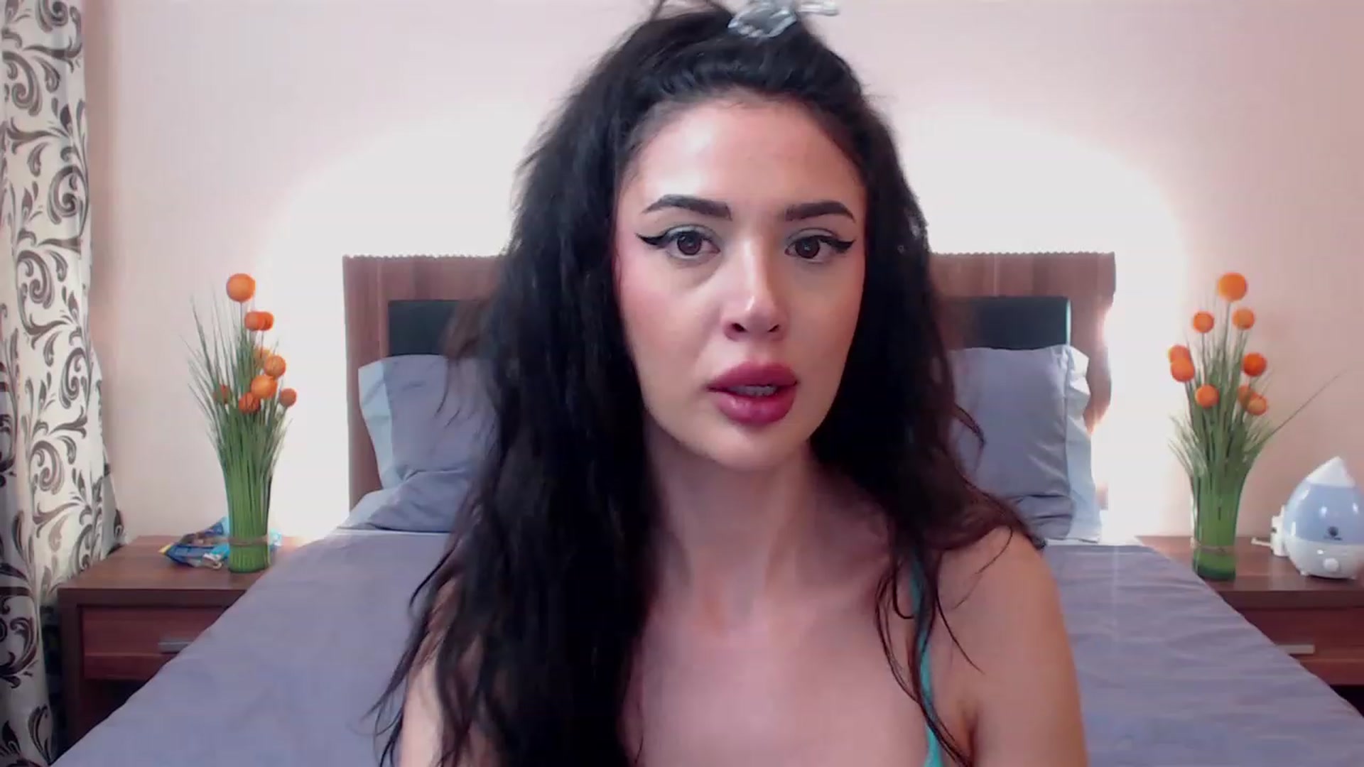 Gallery image thumbnail from DestinyFox1's myfreecams stream on, 04/02/2023, 12:17 image 6 of 20