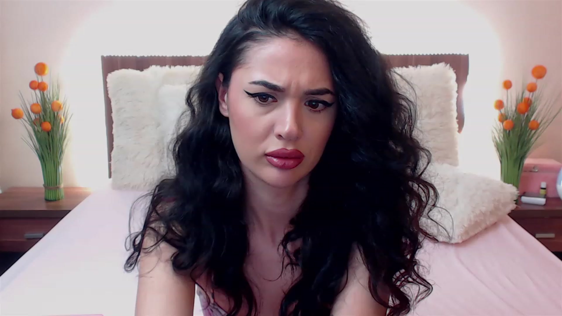 Gallery image thumbnail from DestinyFox1's myfreecams stream on, 04/13/2023, 15:01 image 18 of 20