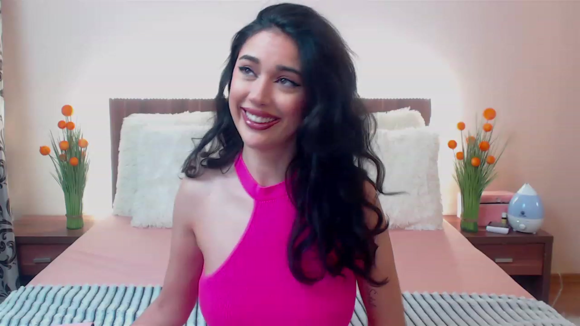 Gallery image thumbnail from DestinyFox1's myfreecams stream on, 04/17/2023, 09:59 image 2 of 20