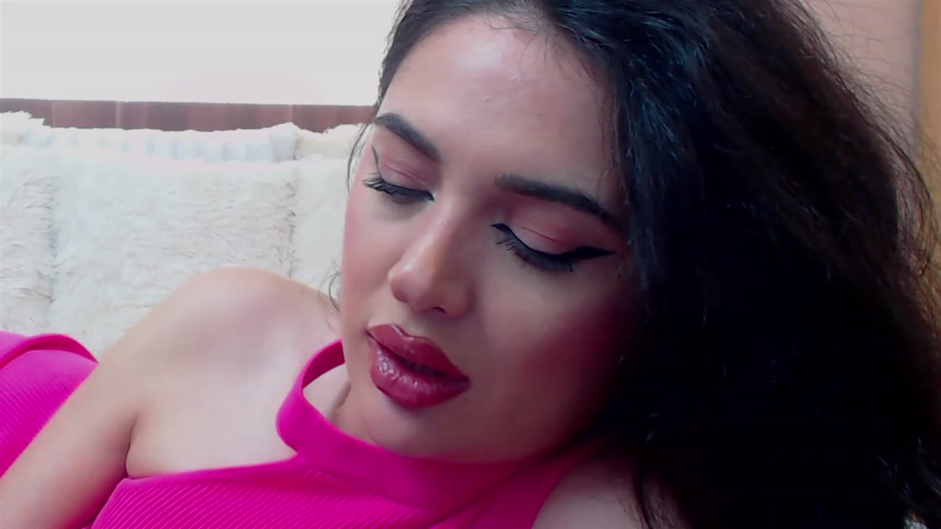 Gallery image thumbnail from DestinyFox1's myfreecams stream on, 04/17/2023, 09:59 image 12 of 20