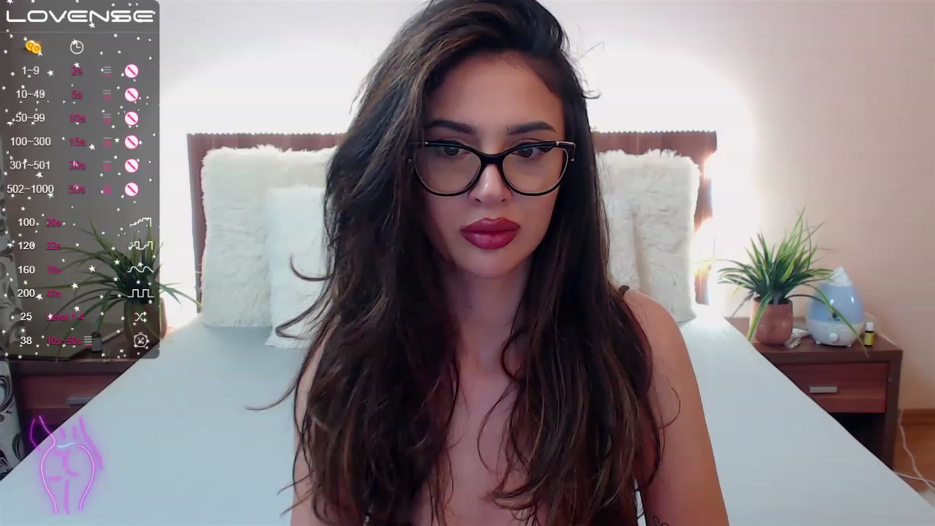 Gallery image thumbnail from DestinyFox1's myfreecams stream on, 05/13/2023, 11:45 image 3 of 20