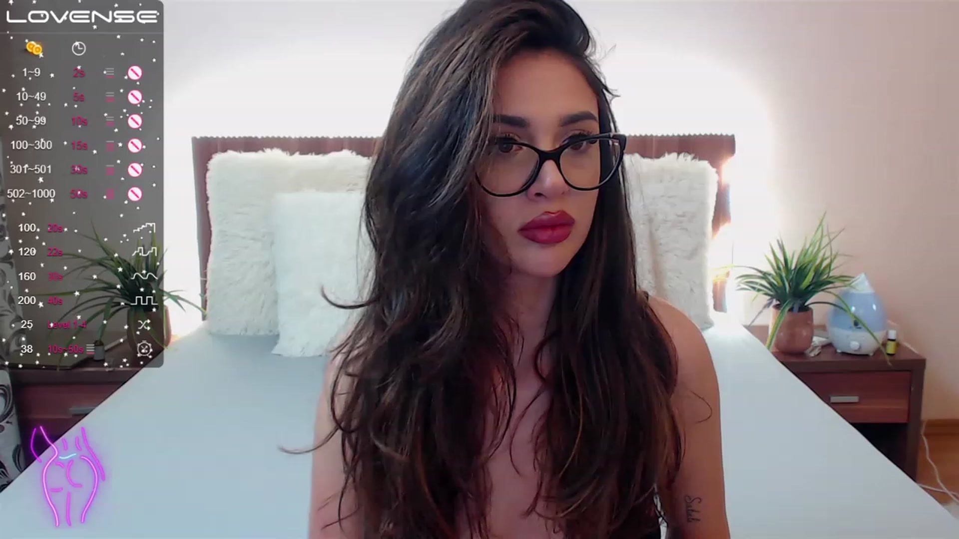 Gallery image thumbnail from DestinyFox1's myfreecams stream on, 05/13/2023, 11:45 image 4 of 20