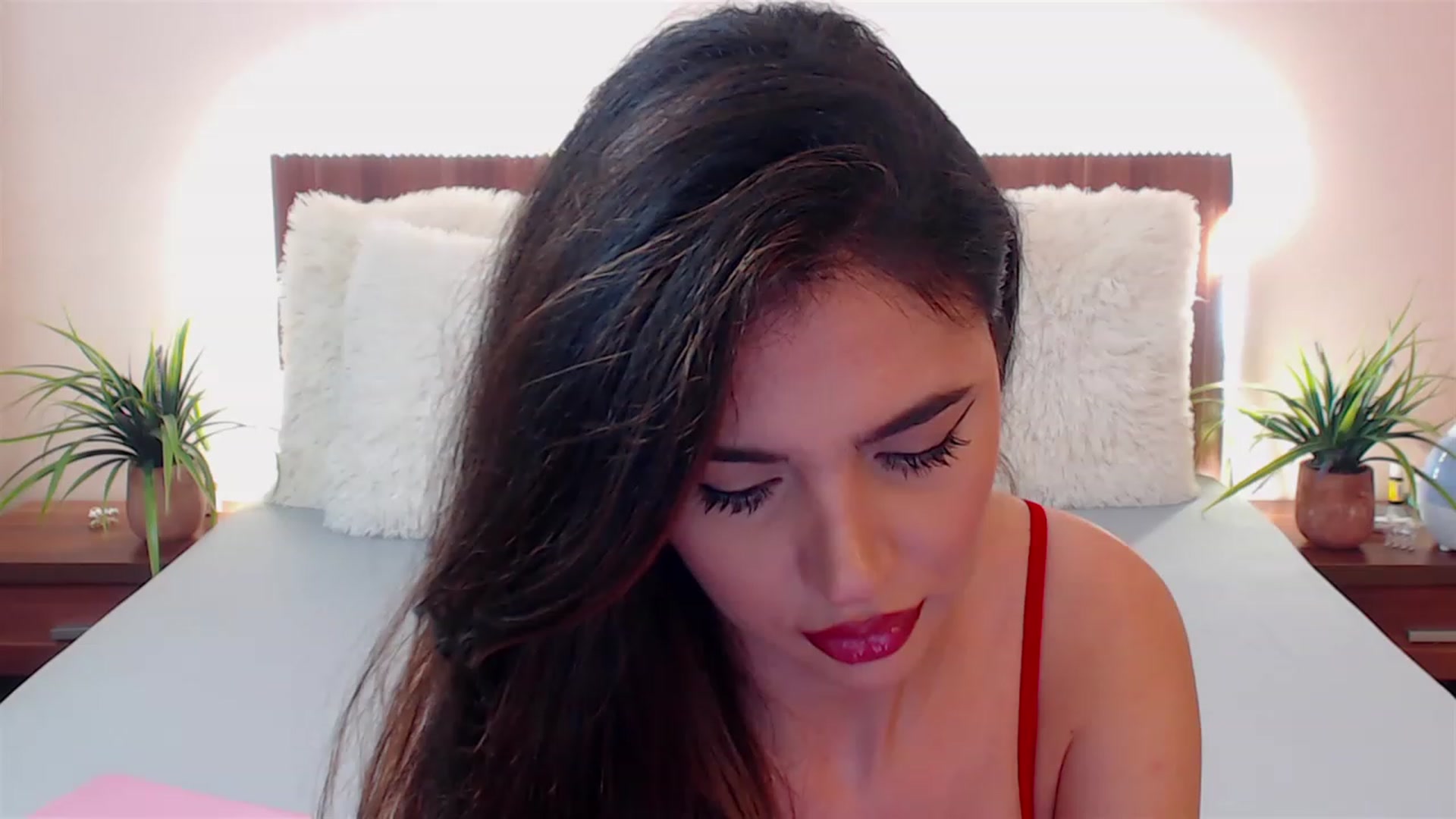 Gallery image thumbnail from DestinyFox1's myfreecams stream on, 05/16/2023, 11:54 image 2 of 20