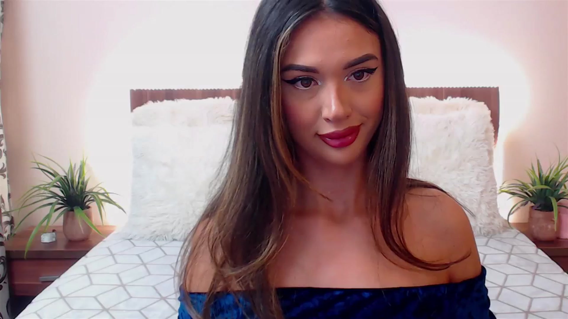 Gallery image thumbnail from DestinyFox1's myfreecams stream on, 10/07/2023, 05:13 image 6 of 20