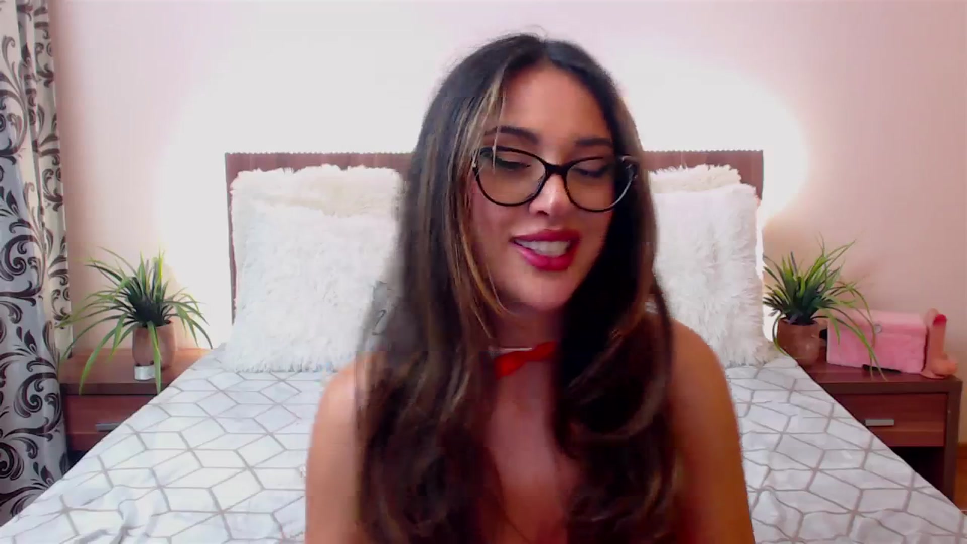 Gallery image thumbnail from DestinyFox1's myfreecams stream on, 10/16/2023, 06:59 image 15 of 20