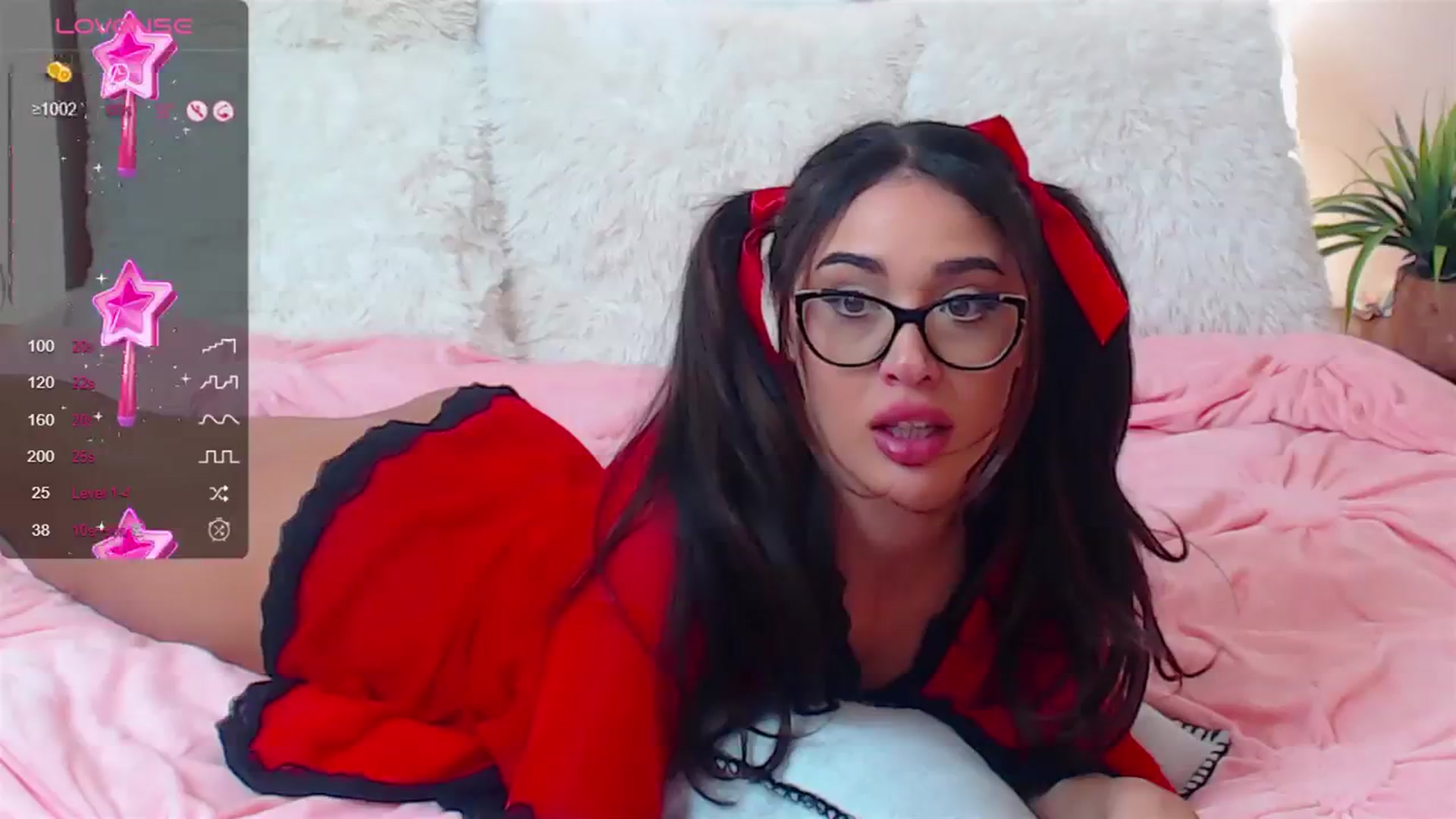 Gallery image thumbnail from DestinyFox1's myfreecams stream on, 10/21/2023, 13:50 image 14 of 20
