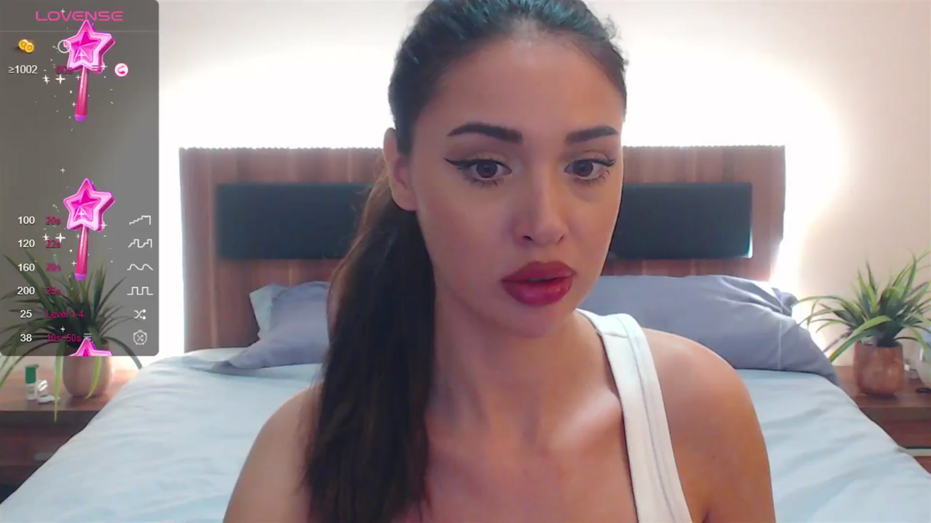 Gallery image thumbnail from DestinyFox1's myfreecams stream on, 11/21/2023, 20:04 image 1 of 20
