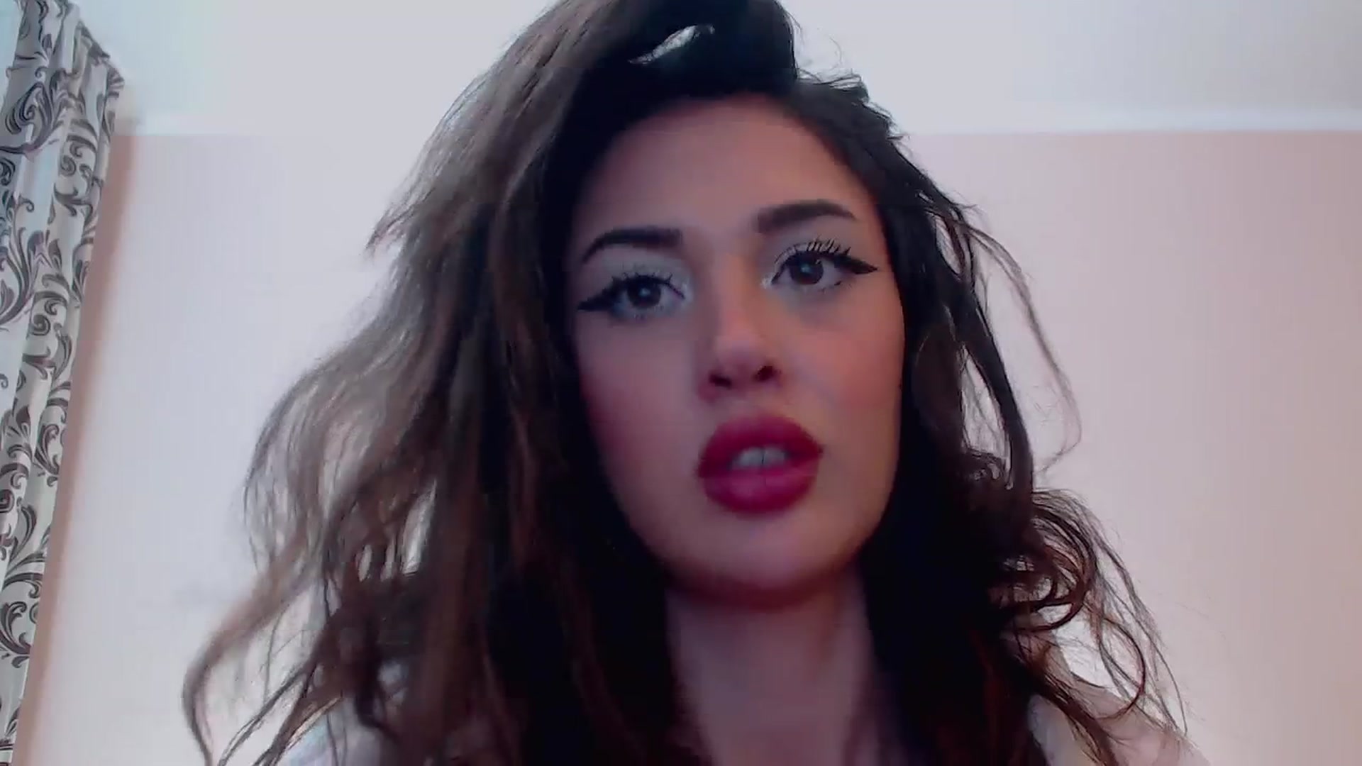 Gallery image thumbnail from DestinyFox1's myfreecams stream on, 12/11/2023, 16:12 image 7 of 20