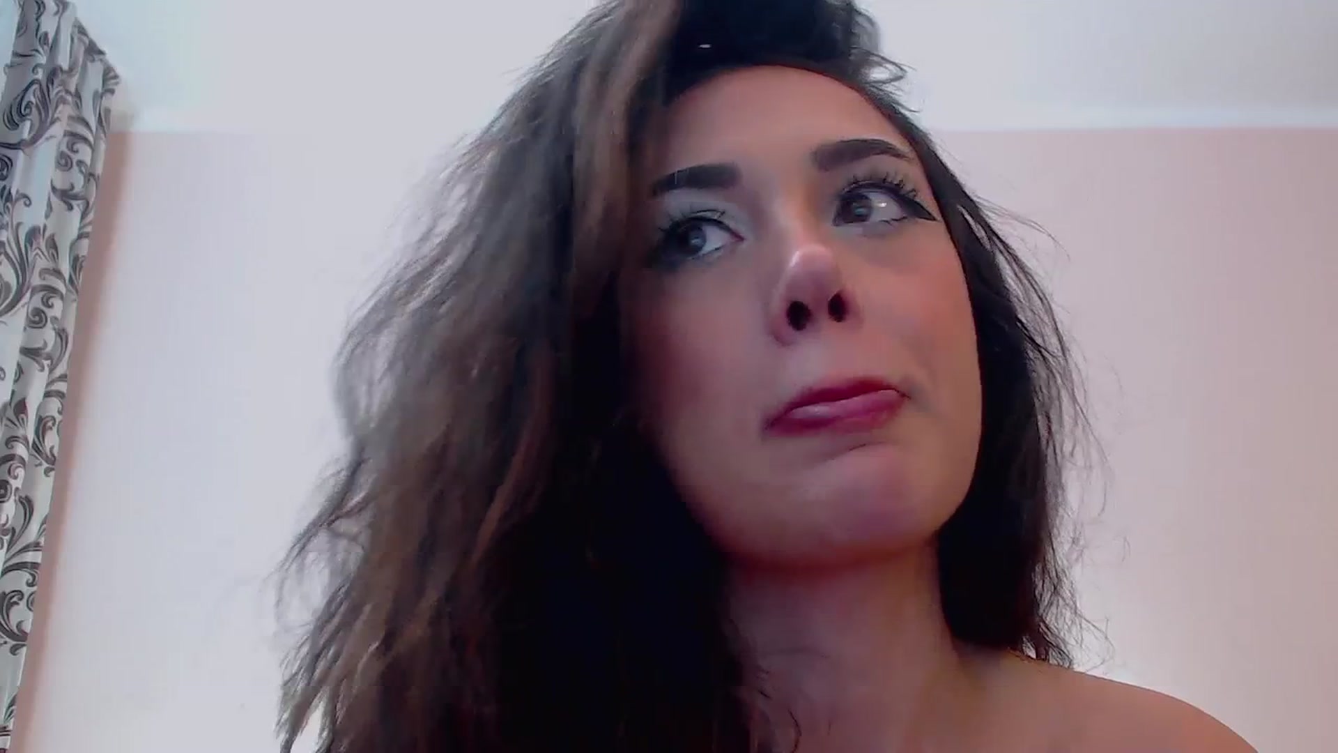 Gallery image thumbnail from DestinyFox1's myfreecams stream on, 12/11/2023, 16:26 image 9 of 20