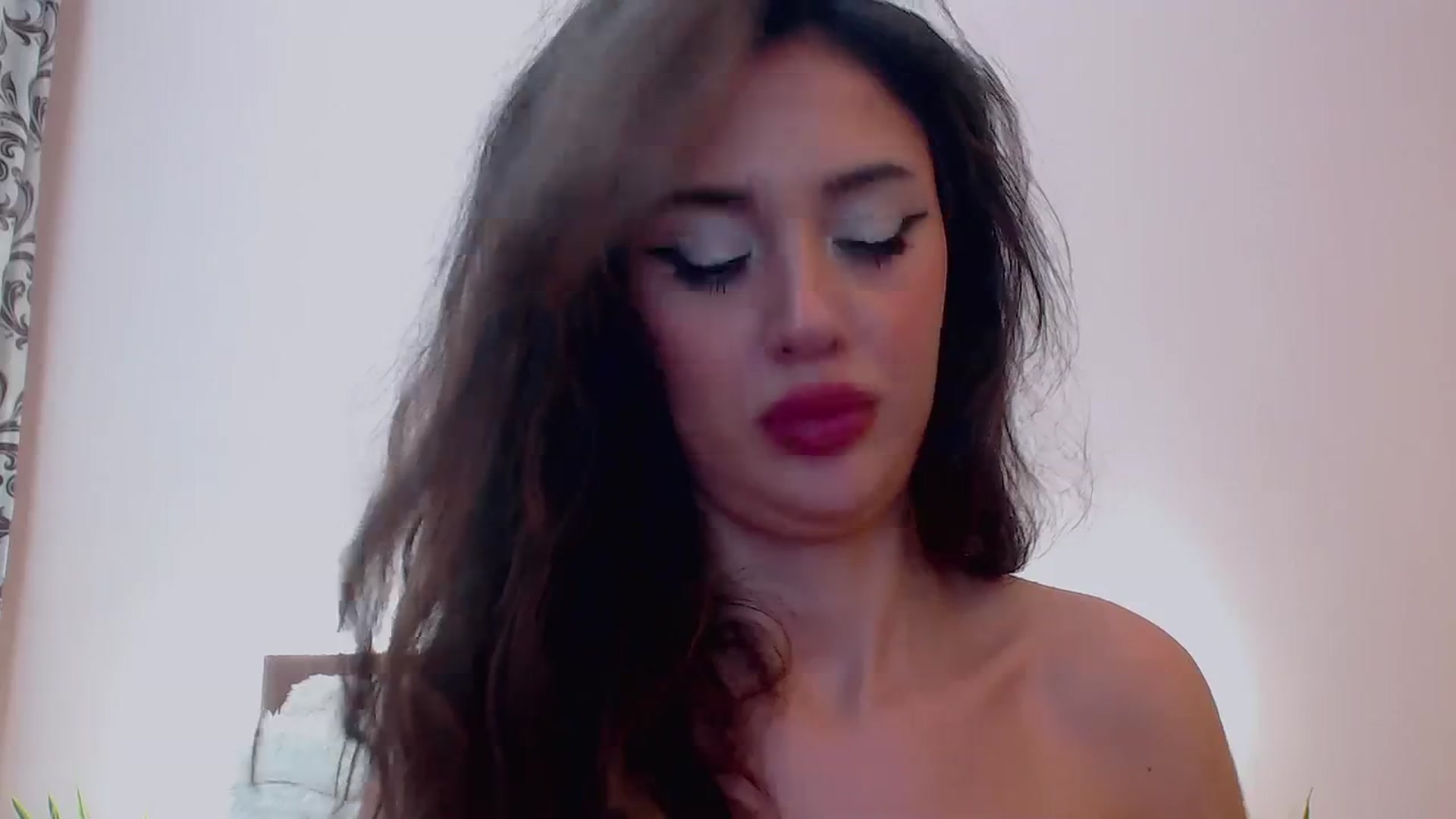 Gallery image thumbnail from DestinyFox1's myfreecams stream on, 12/11/2023, 16:26 image 16 of 20