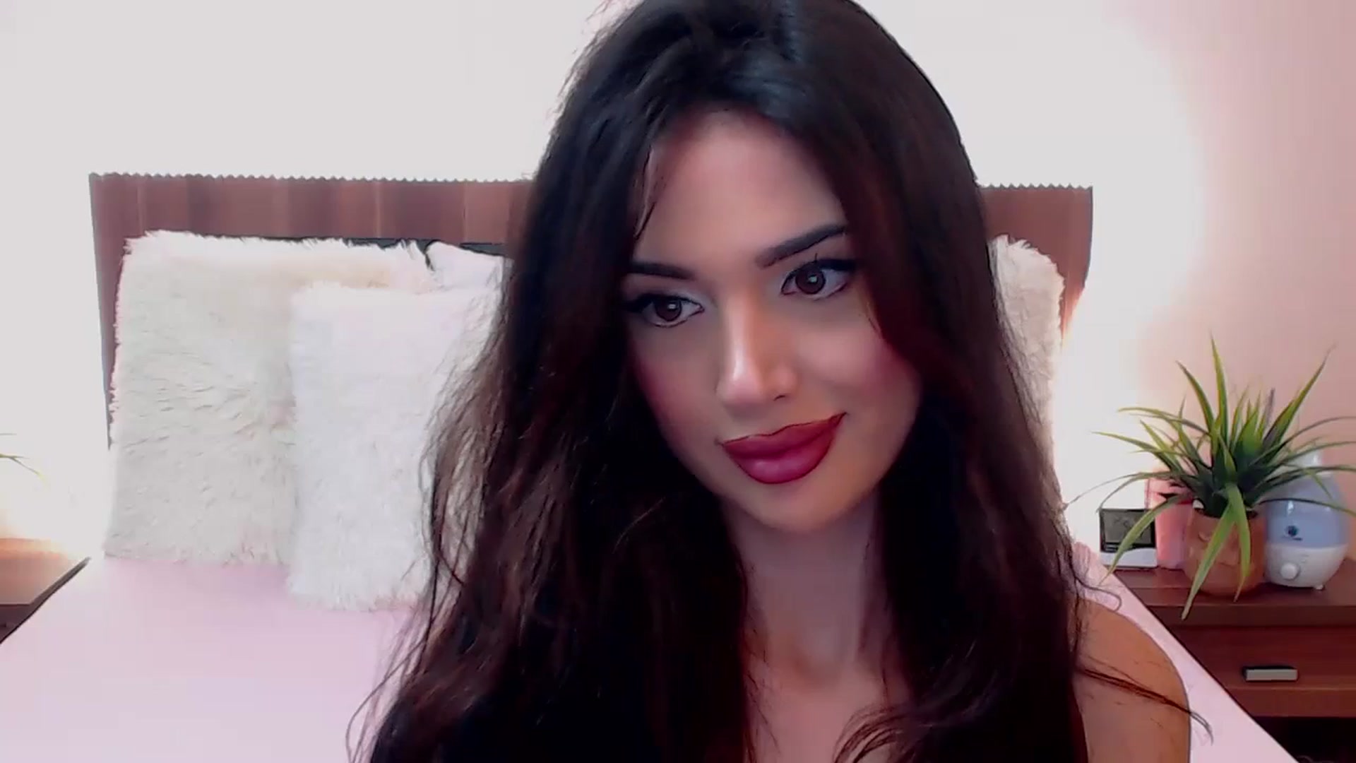 Gallery image thumbnail from DestinyFox1's myfreecams stream on, 12/14/2023, 07:59 image 9 of 20