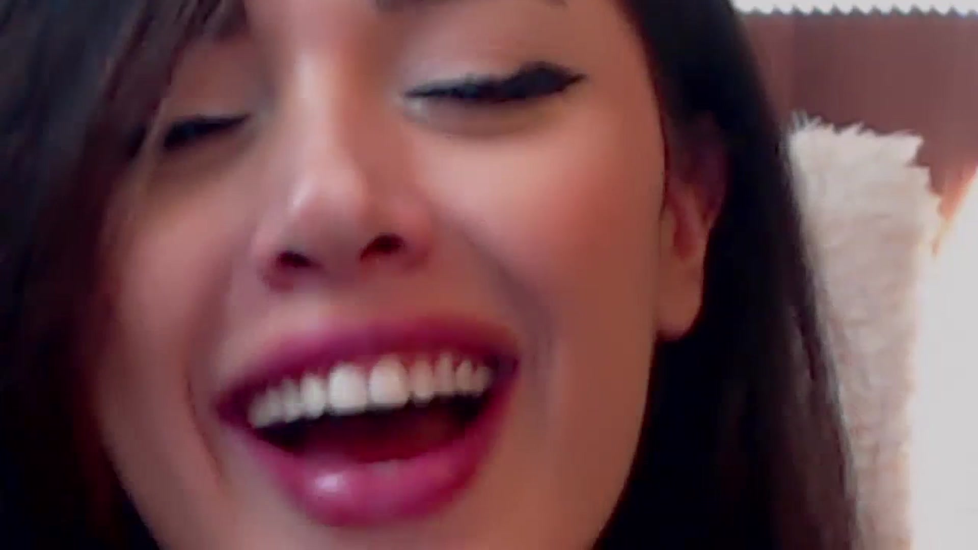 Gallery image thumbnail from DestinyFox1's myfreecams stream on, 12/15/2023, 16:02 image 20 of 20