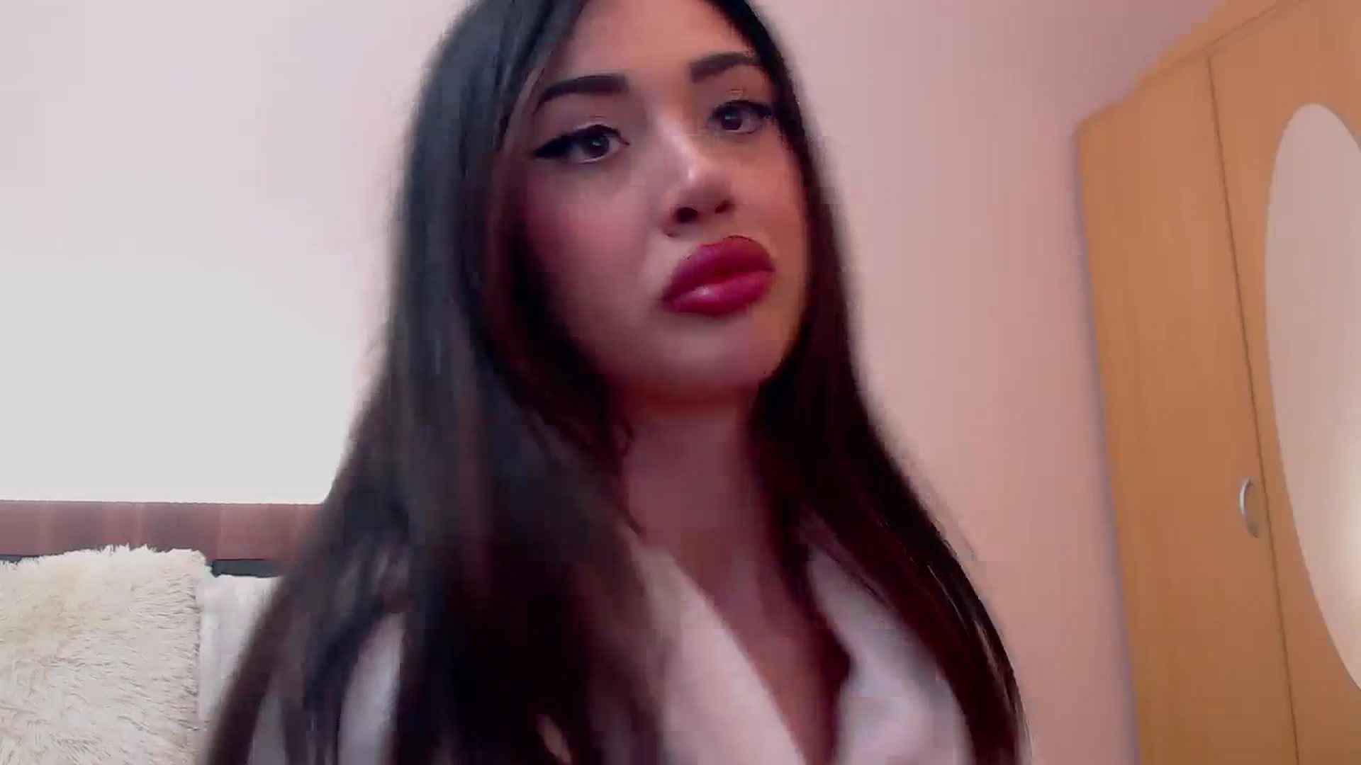 Gallery image thumbnail from DestinyFox1's myfreecams stream on, 12/21/2023, 08:50 image 7 of 20