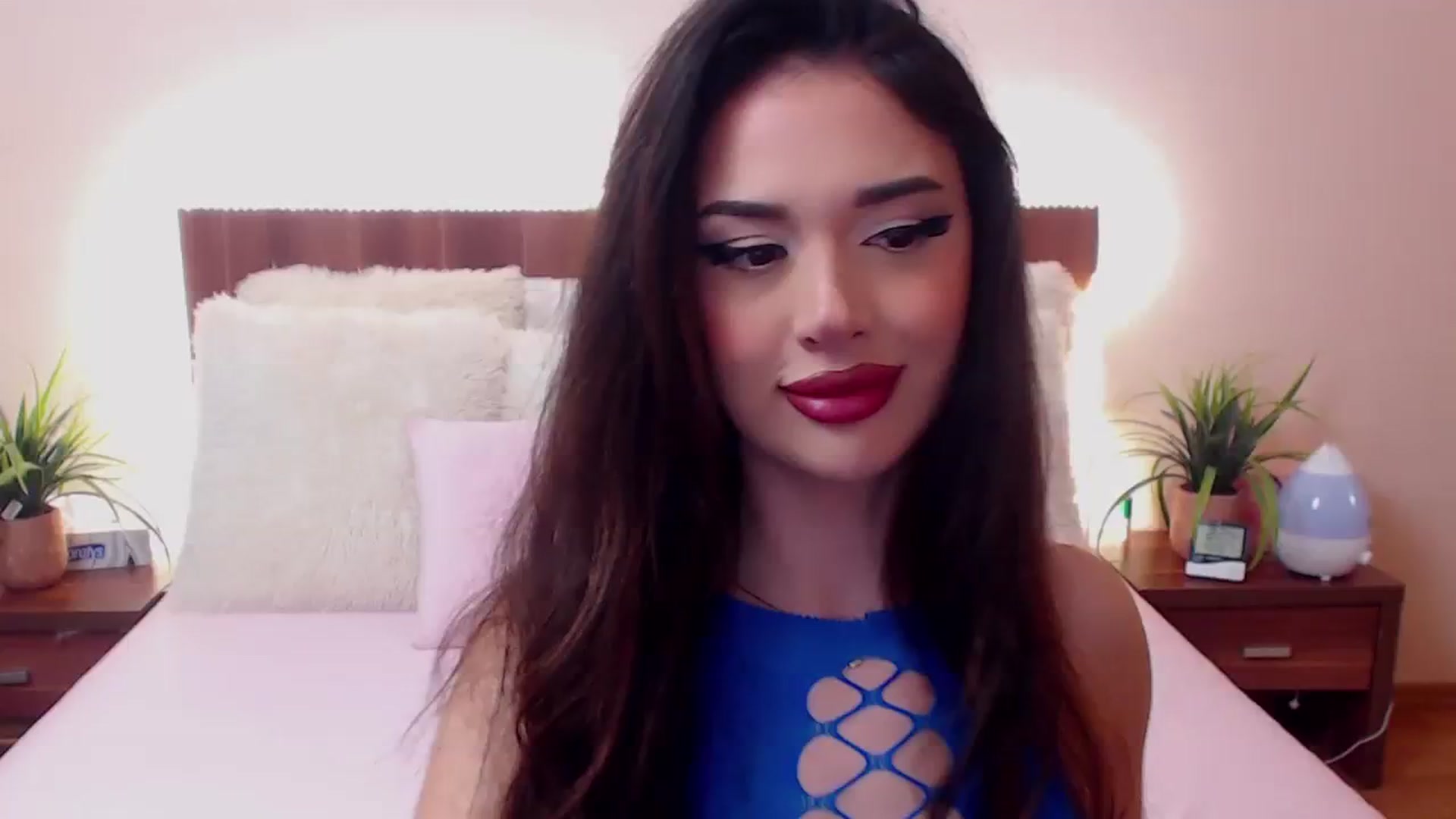 Gallery image thumbnail from DestinyFox1's myfreecams stream on, 02/28/2024, 07:42 image 10 of 20