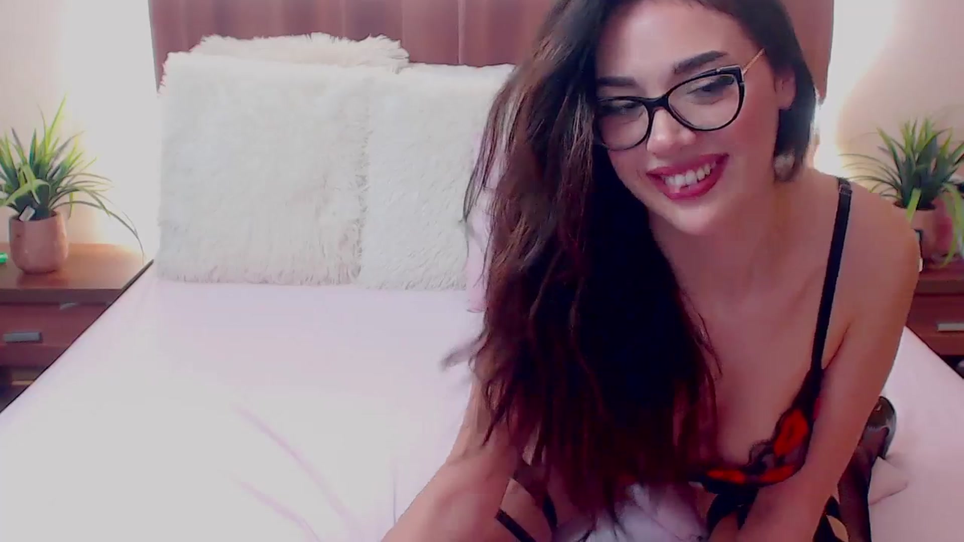 Gallery image thumbnail from DestinyFox1's myfreecams stream on, 02/29/2024, 14:21 image 11 of 20