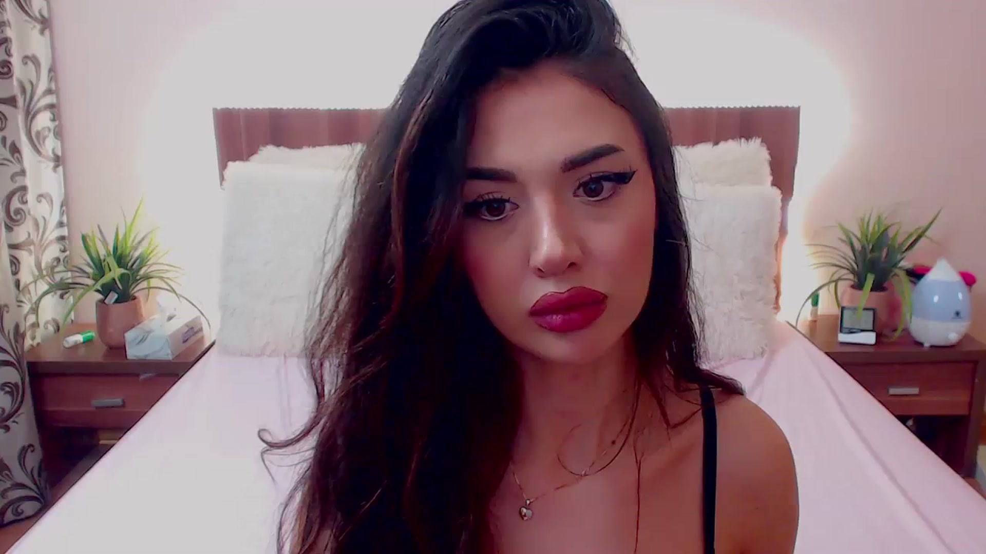 Gallery image thumbnail from DestinyFox1's myfreecams stream on, 02/29/2024, 17:19 image 3 of 20