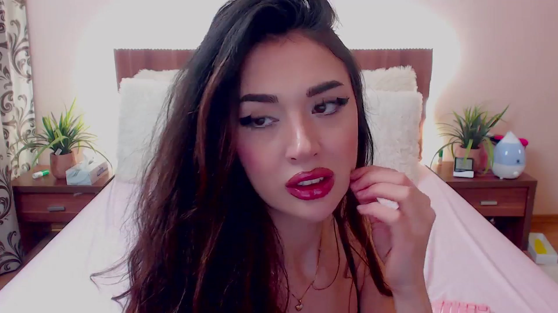 Gallery image thumbnail from DestinyFox1's myfreecams stream on, 02/29/2024, 17:19 image 4 of 20