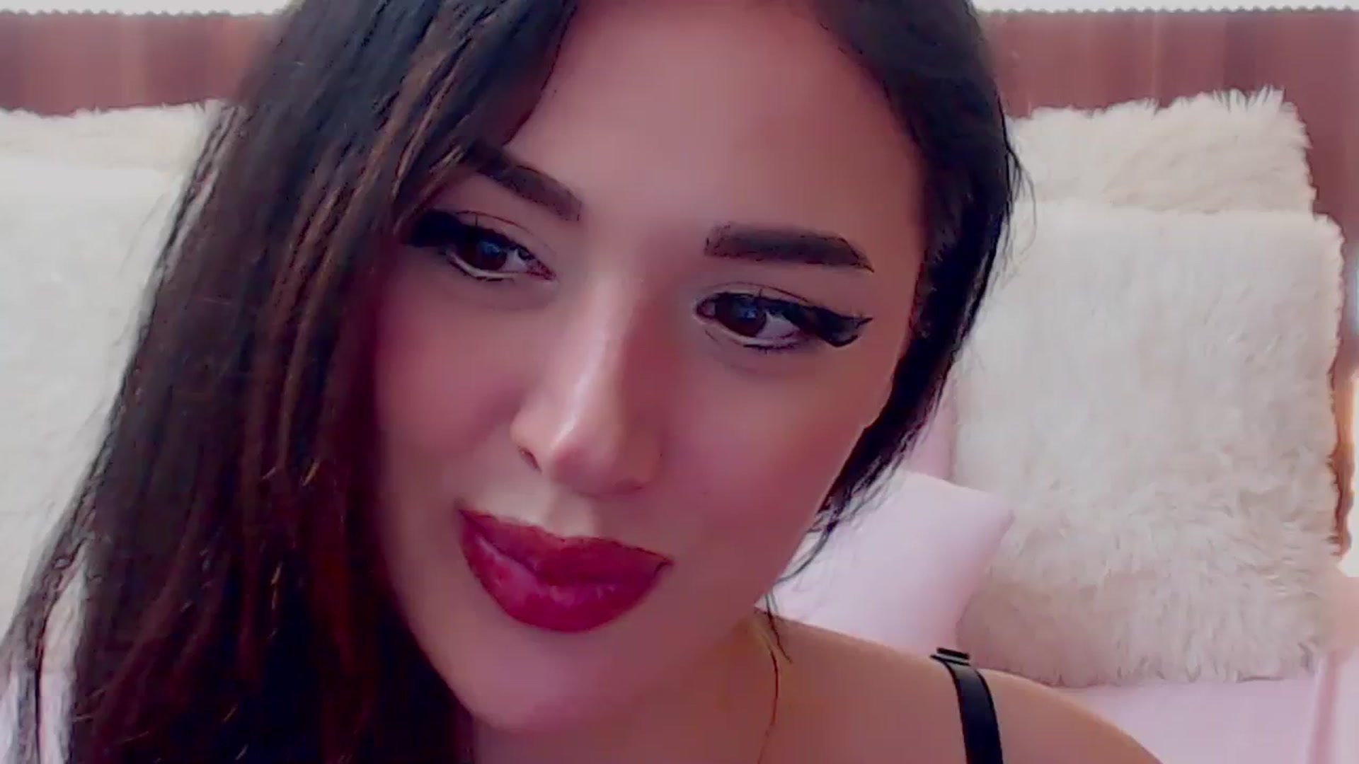 Gallery image thumbnail from DestinyFox1's myfreecams stream on, 02/29/2024, 18:50 image 3 of 20