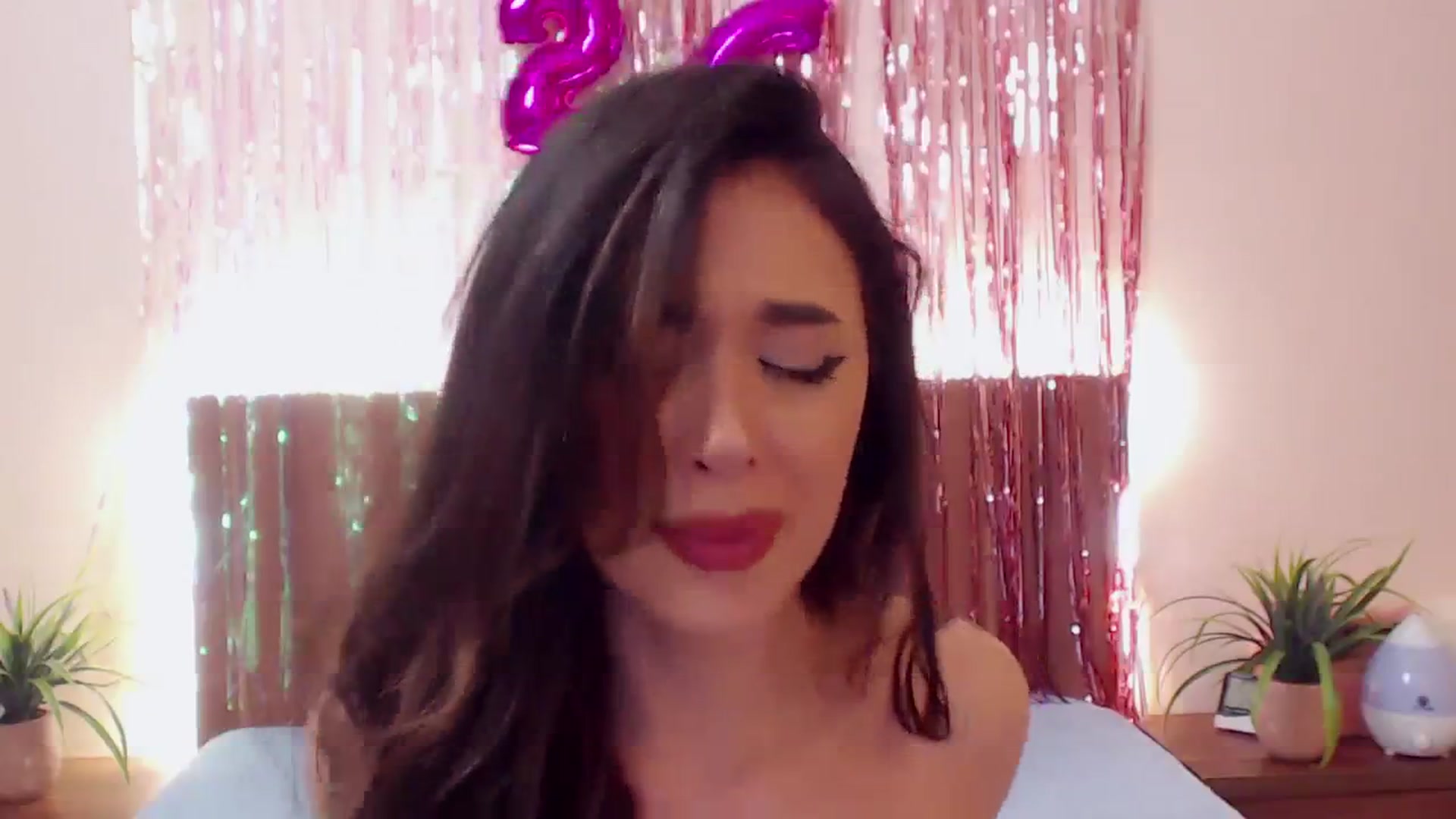 Gallery image thumbnail from DestinyFox1's myfreecams stream on, 03/02/2024, 13:55 image 20 of 20