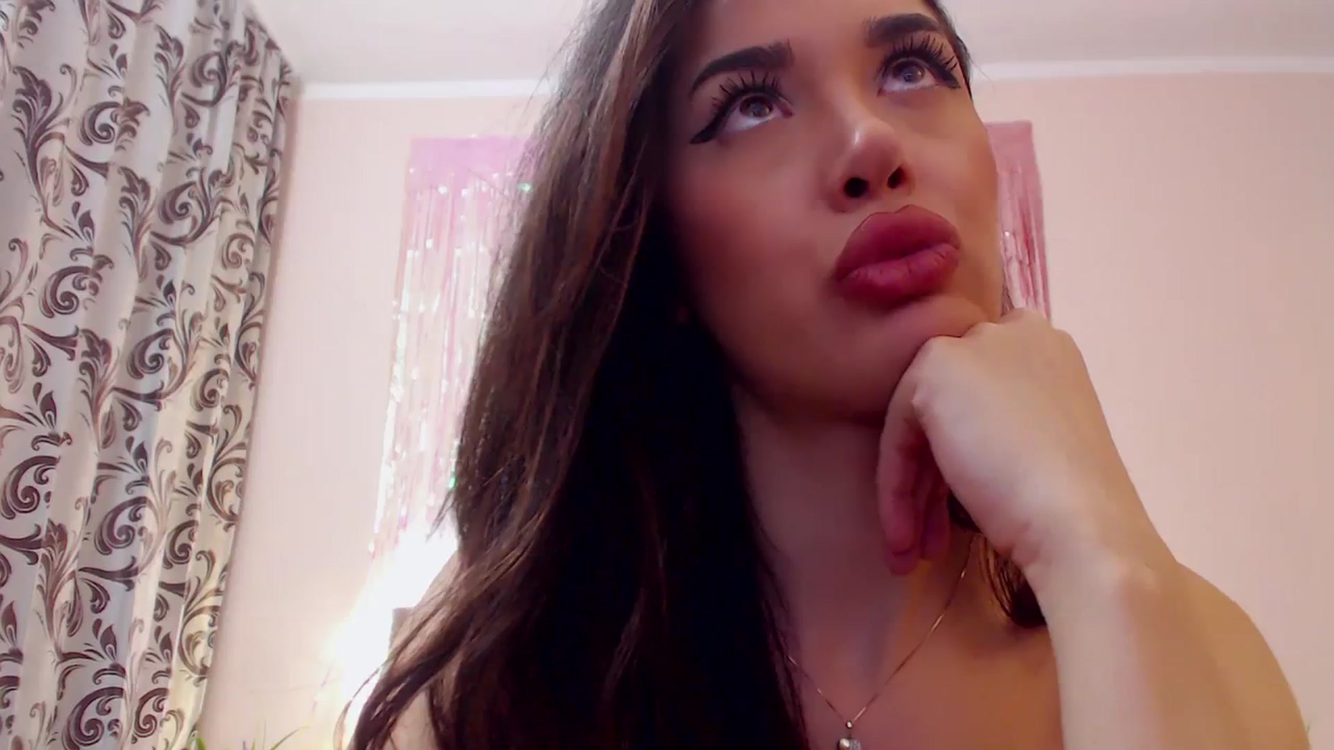 Gallery image thumbnail from DestinyFox1's myfreecams stream on, 03/02/2024, 18:31 image 12 of 20