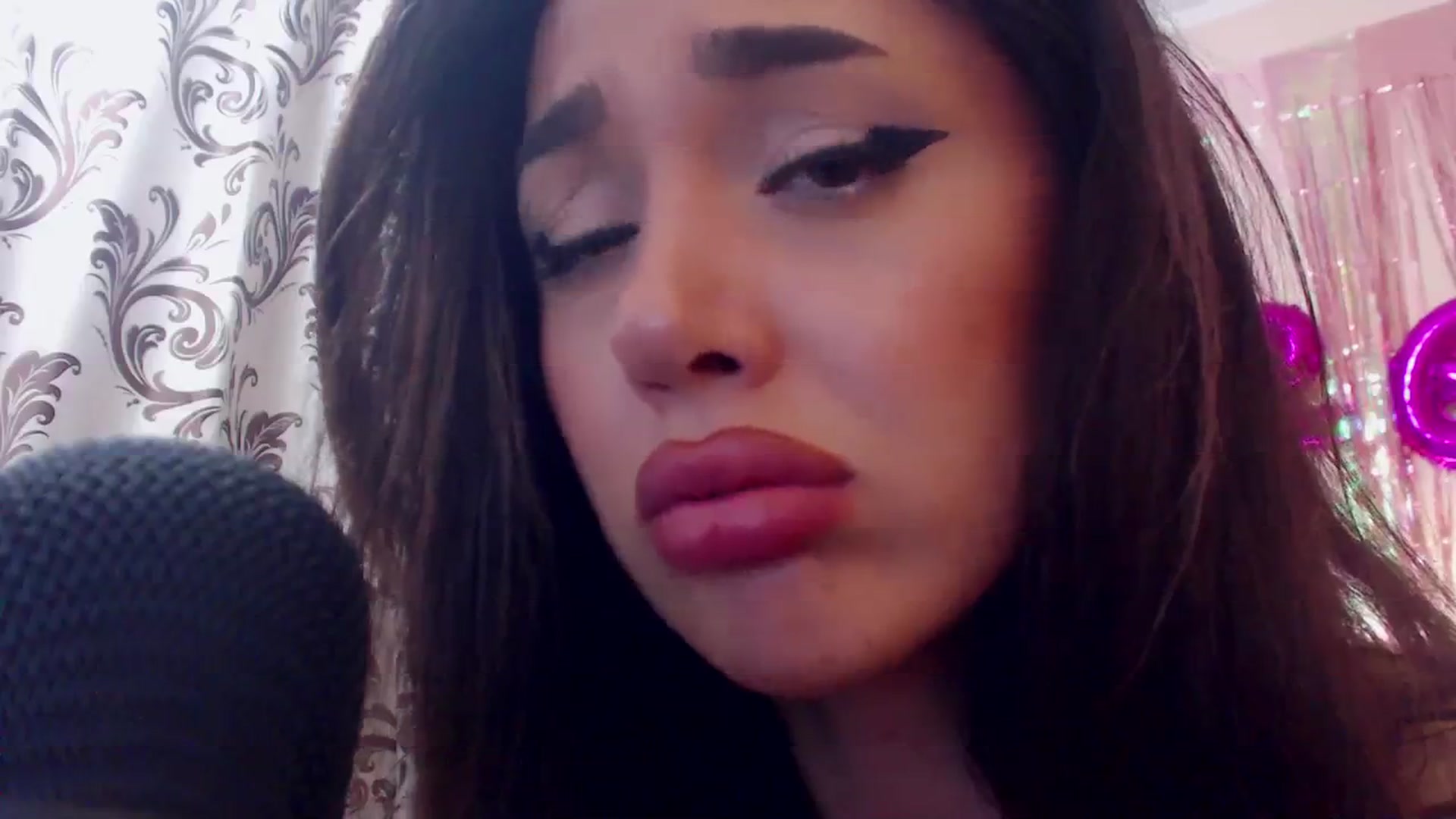 Gallery image thumbnail from DestinyFox1's myfreecams stream on, 03/02/2024, 18:31 image 16 of 20