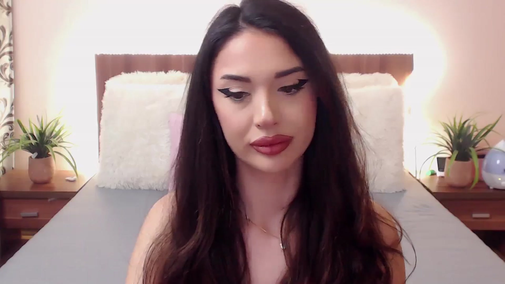 Gallery image thumbnail from DestinyFox1's myfreecams stream on, 03/04/2024, 06:46 image 4 of 20