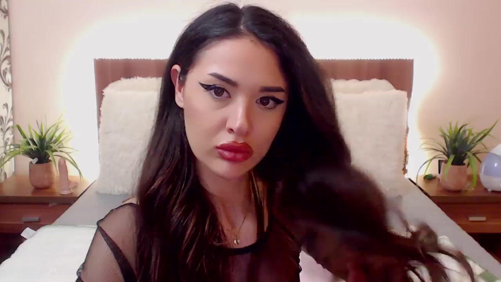 Gallery image thumbnail from DestinyFox1's myfreecams stream on, 03/04/2024, 19:56 image 17 of 20