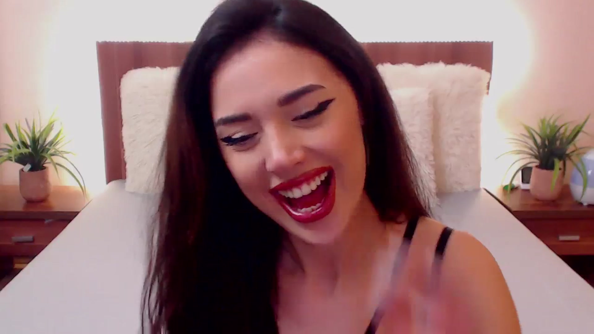 Gallery image thumbnail from DestinyFox1's myfreecams stream on, 03/06/2024, 12:02 image 9 of 20