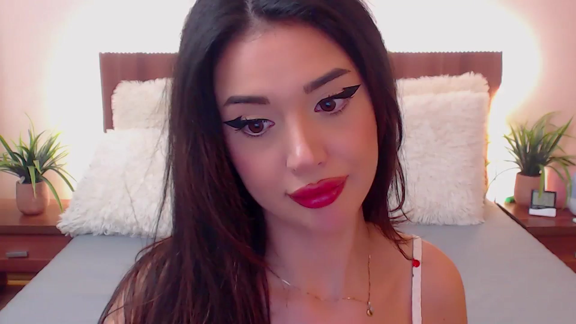 Gallery image thumbnail from DestinyFox1's myfreecams stream on, 03/11/2024, 09:57 image 18 of 20