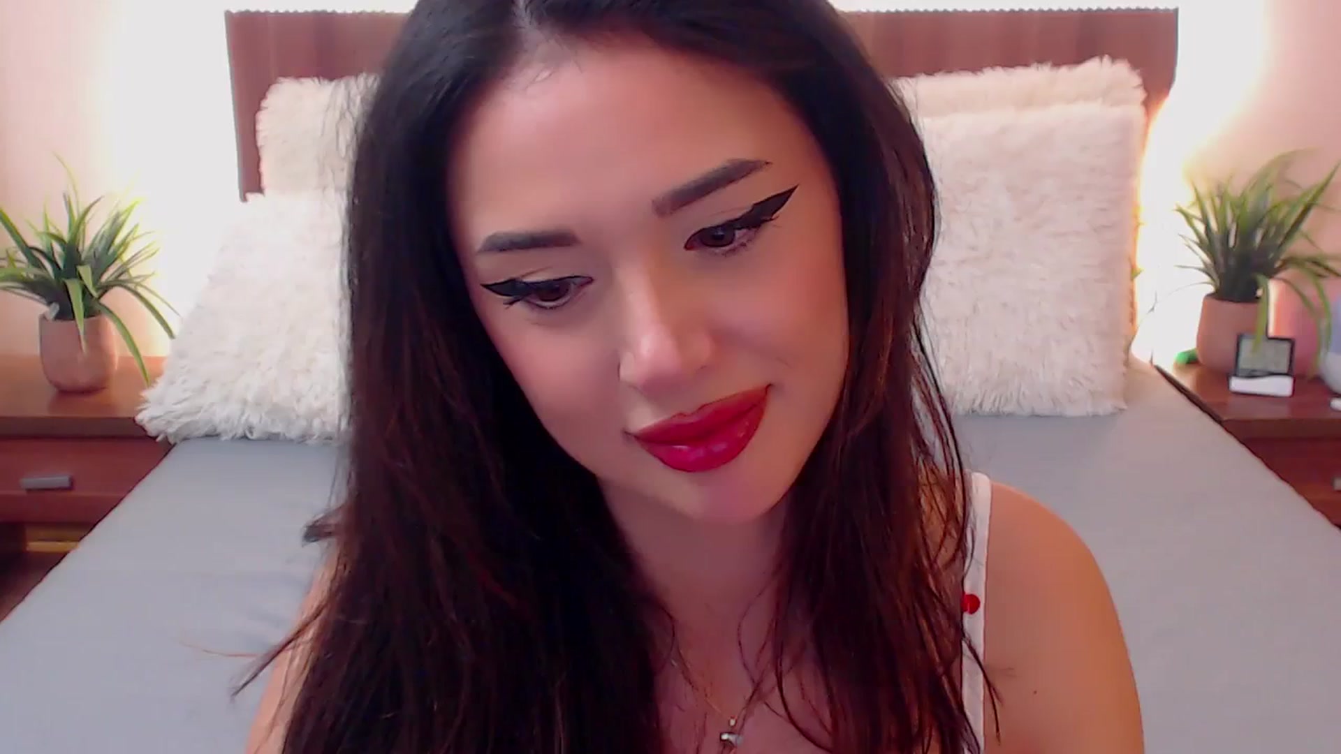 Gallery image thumbnail from DestinyFox1's myfreecams stream on, 03/11/2024, 09:57 image 4 of 20